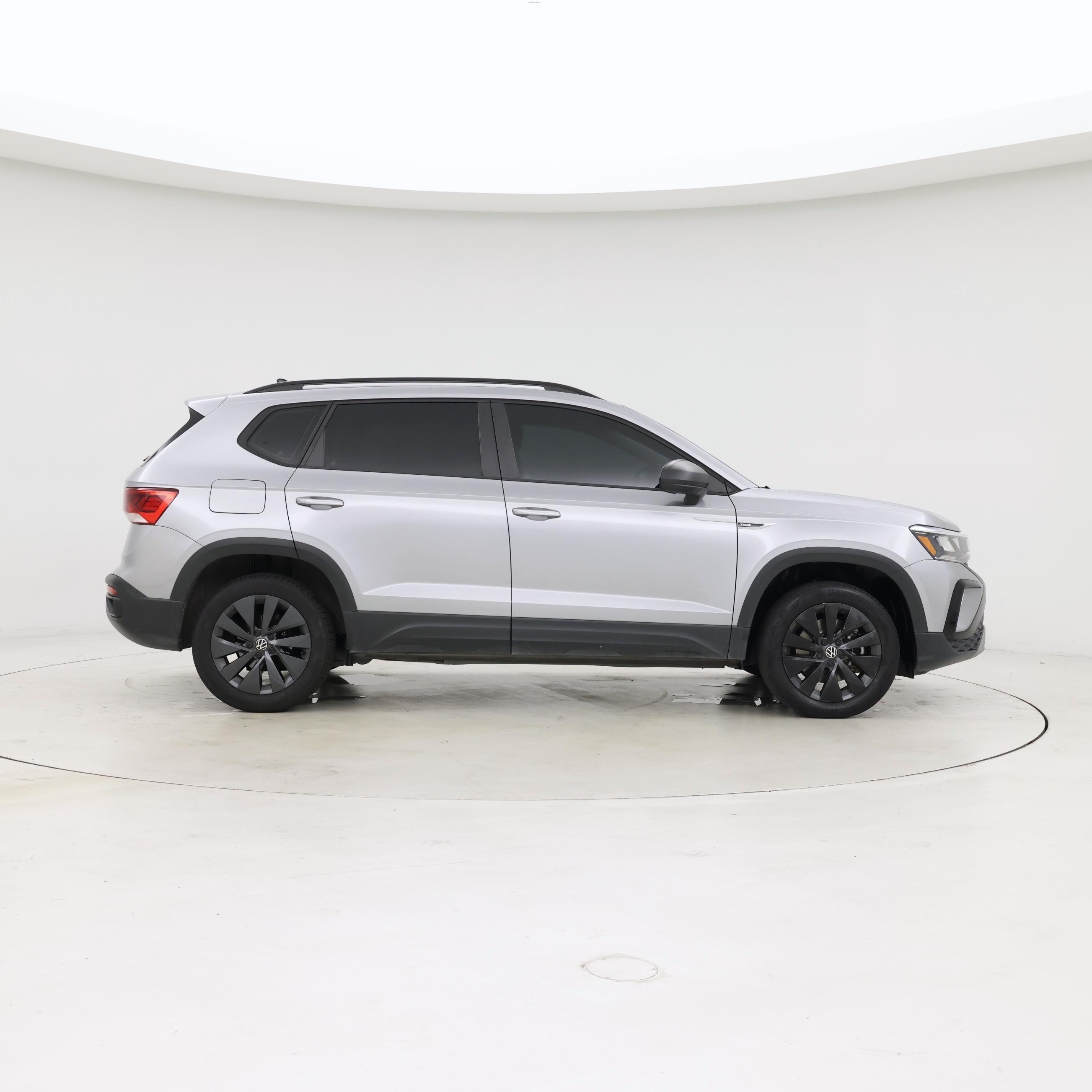 Thumbnail: 2023 Volkswagen Taos - 7