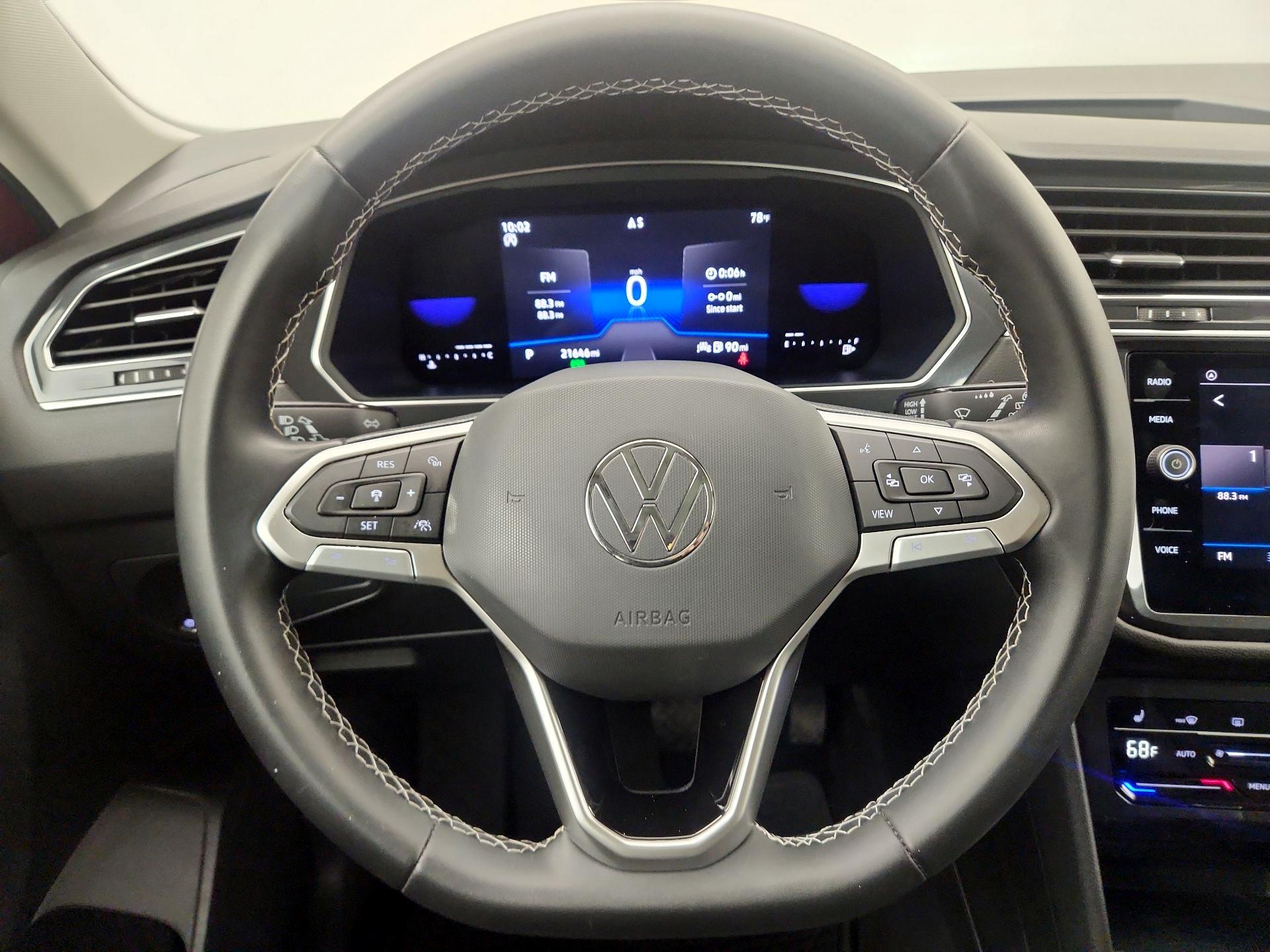 Thumbnail: 2023 Volkswagen Tiguan - 10