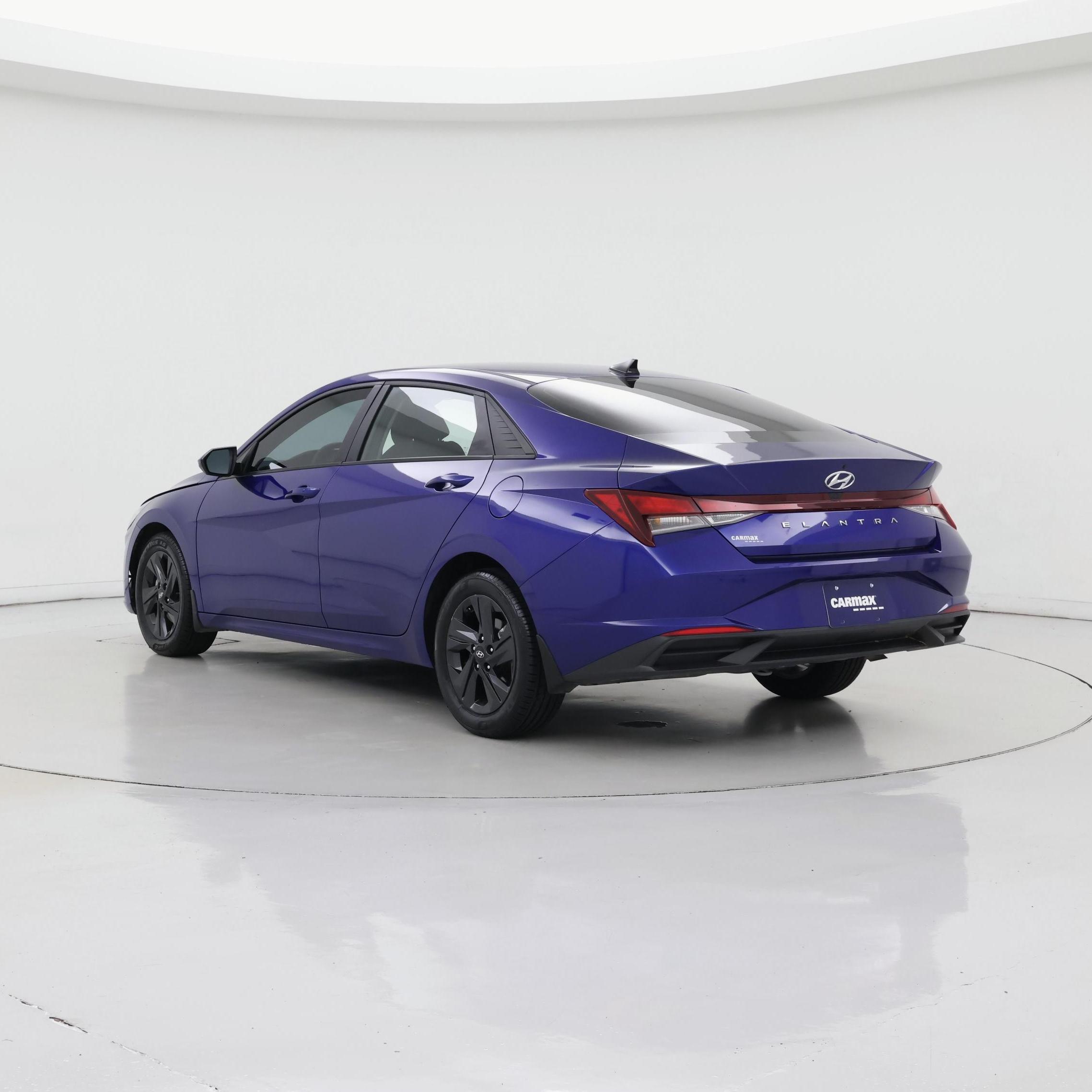 Thumbnail: 2023 Hyundai Elantra - 2