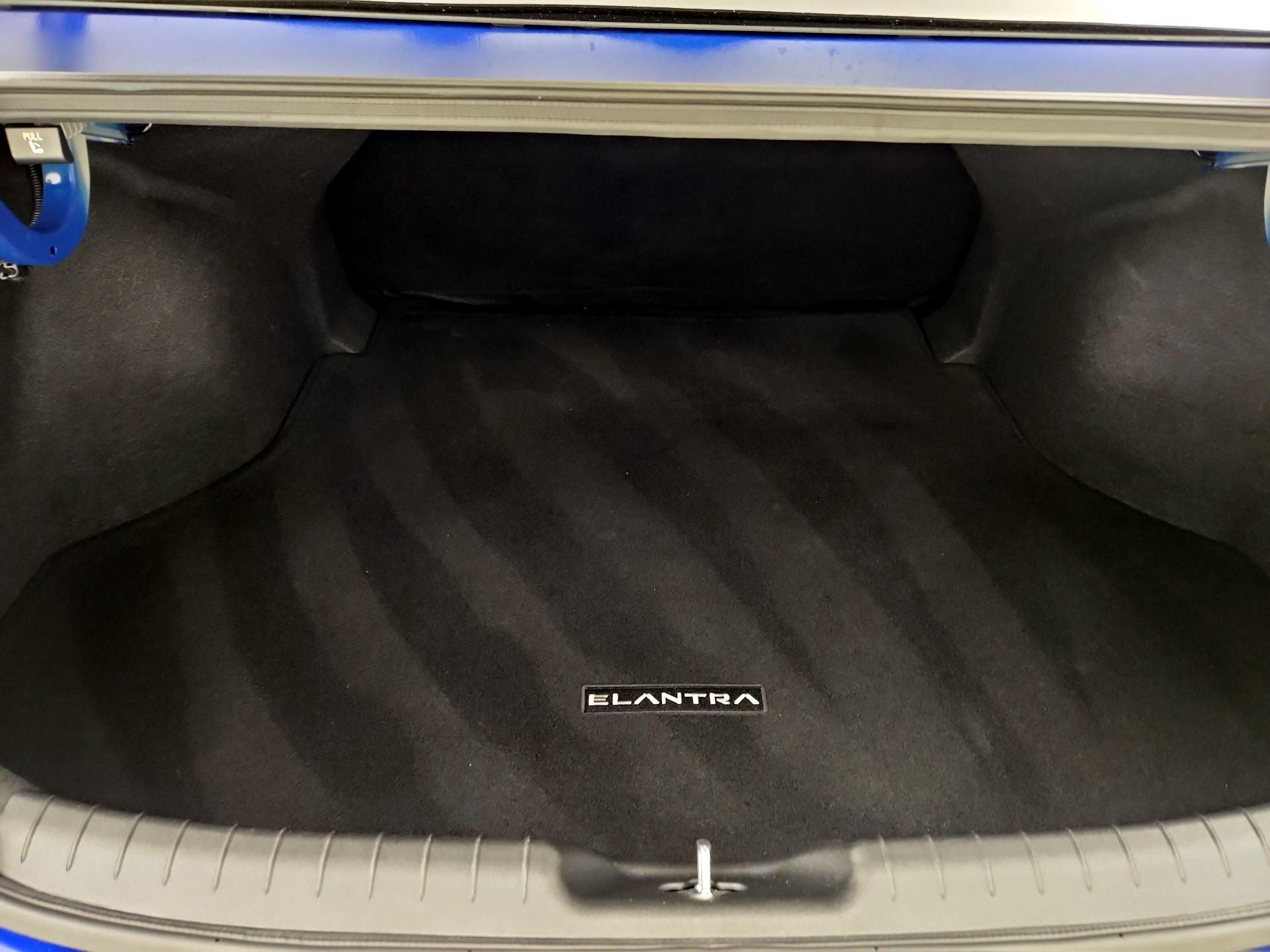 Thumbnail: 2023 Hyundai Elantra - 20