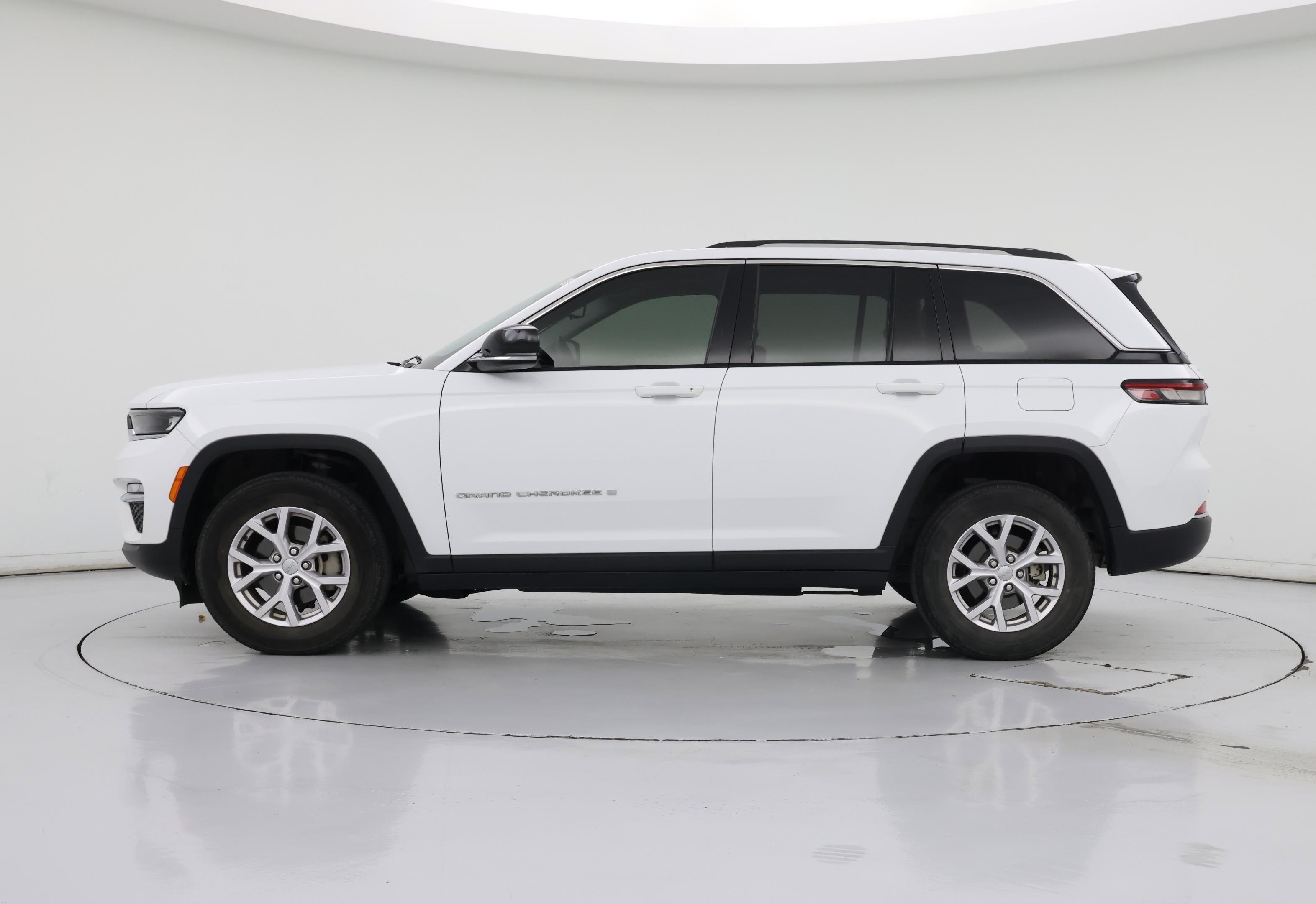 Thumbnail: 2022 Jeep Grand Cherokee - 3