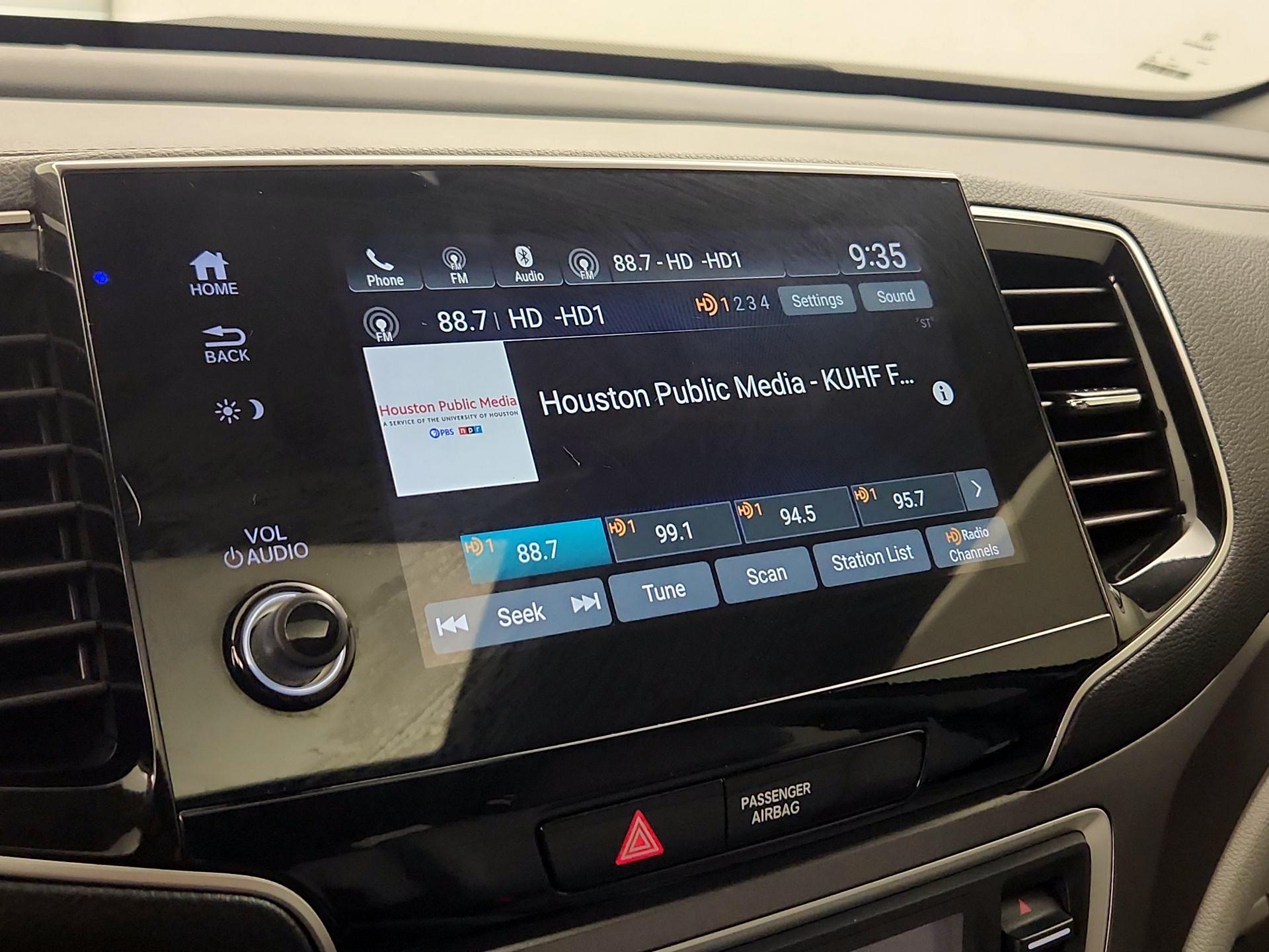 Thumbnail: 2019 Honda Pilot - 15