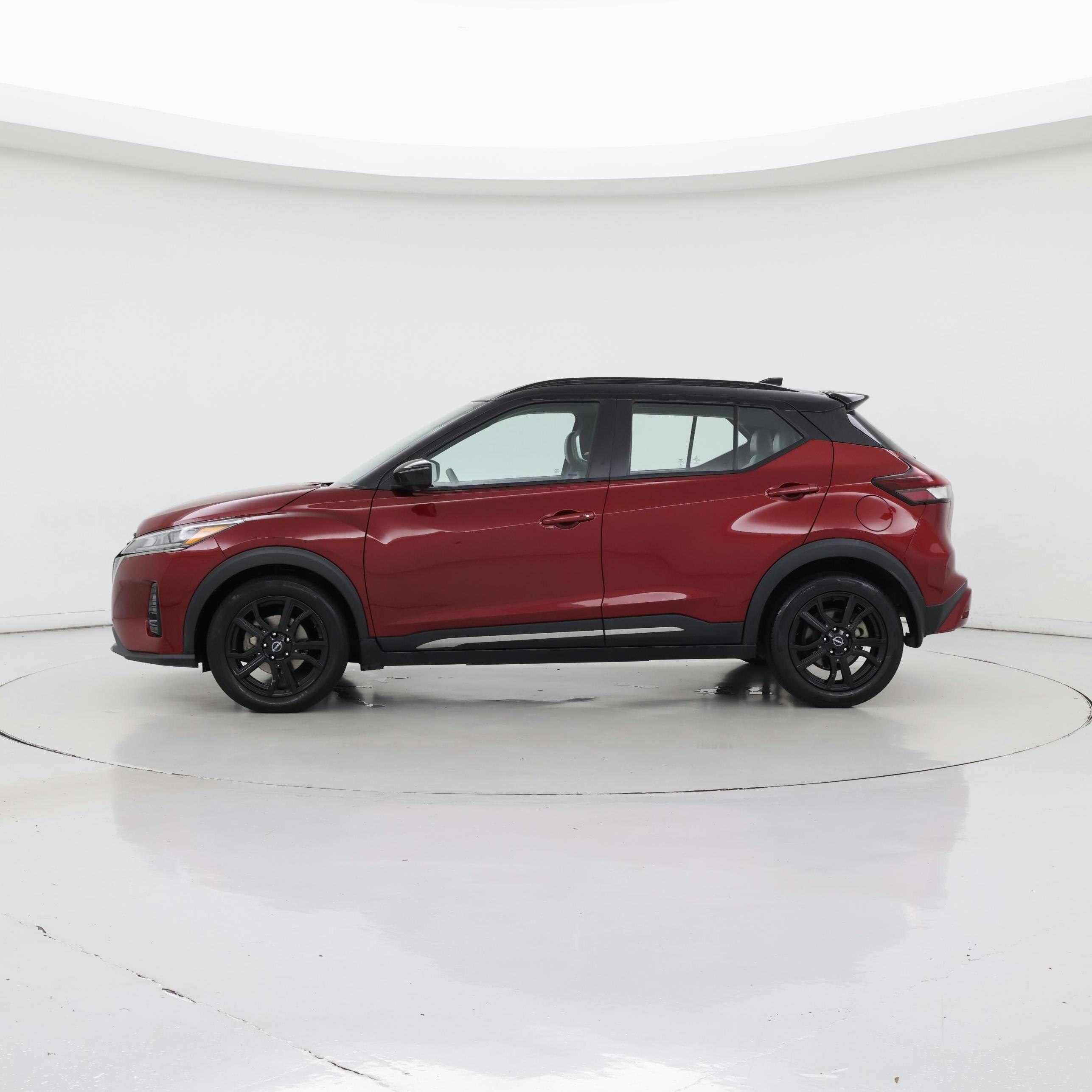 Thumbnail: 2023 Nissan Kicks - 3