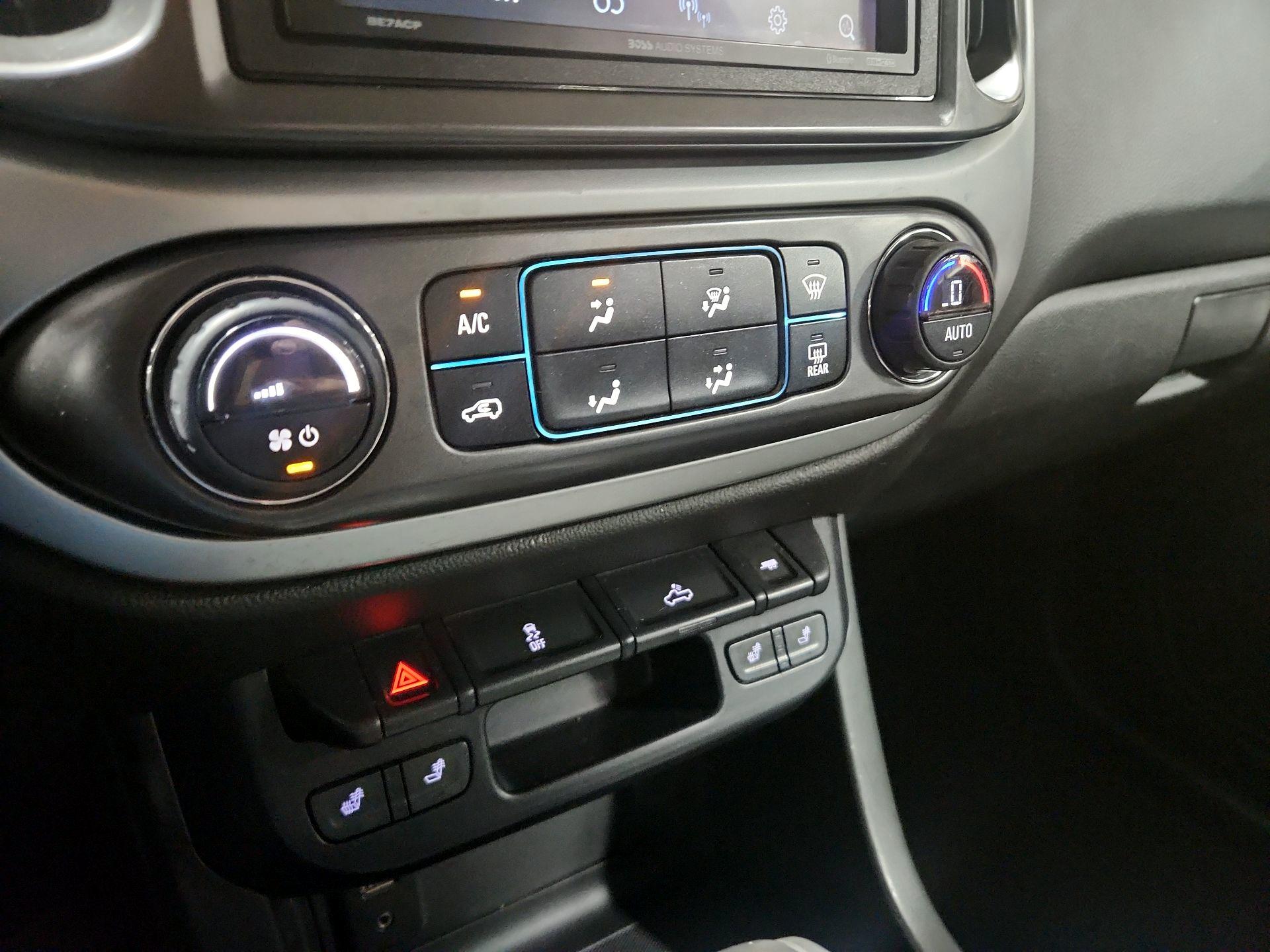 Thumbnail: 2015 Chevrolet Colorado - 14