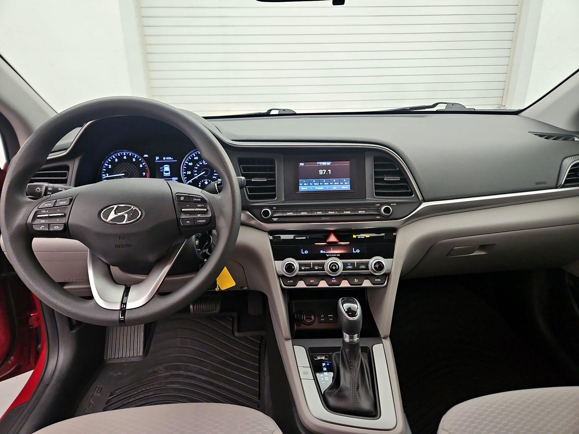 Thumbnail: 2020 Hyundai Elantra - 9