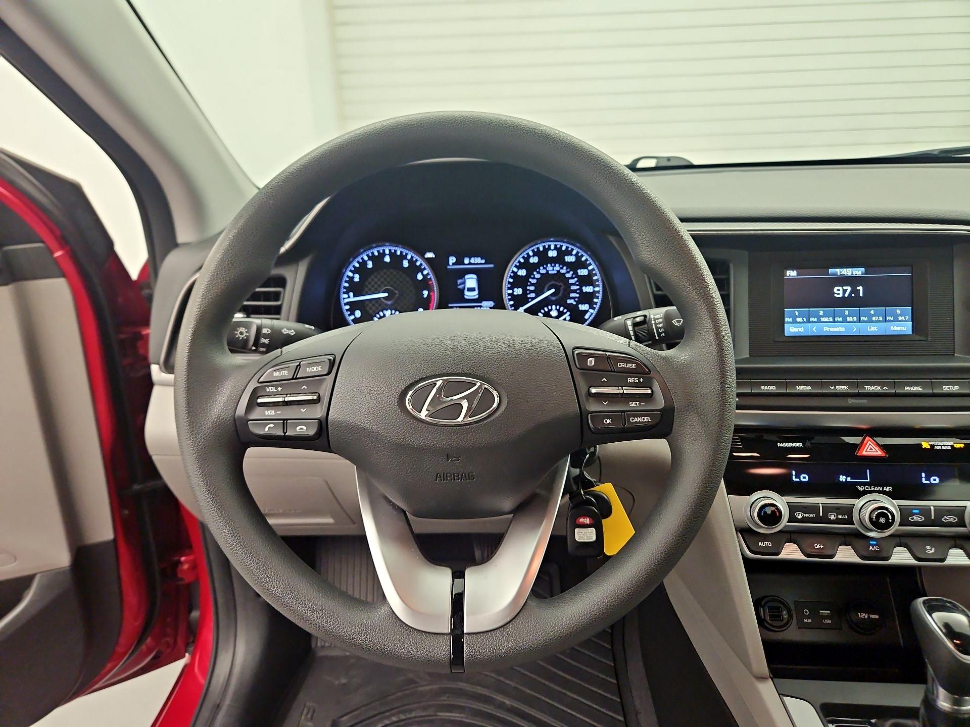 Thumbnail: 2020 Hyundai Elantra - 10