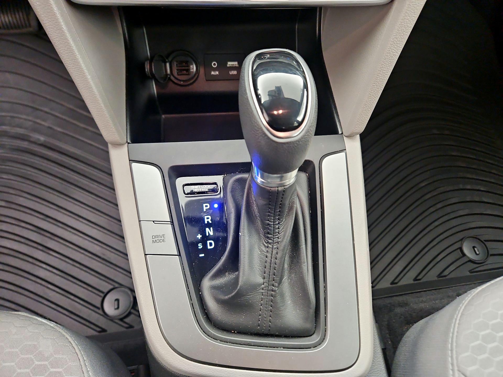 Thumbnail: 2020 Hyundai Elantra - 16