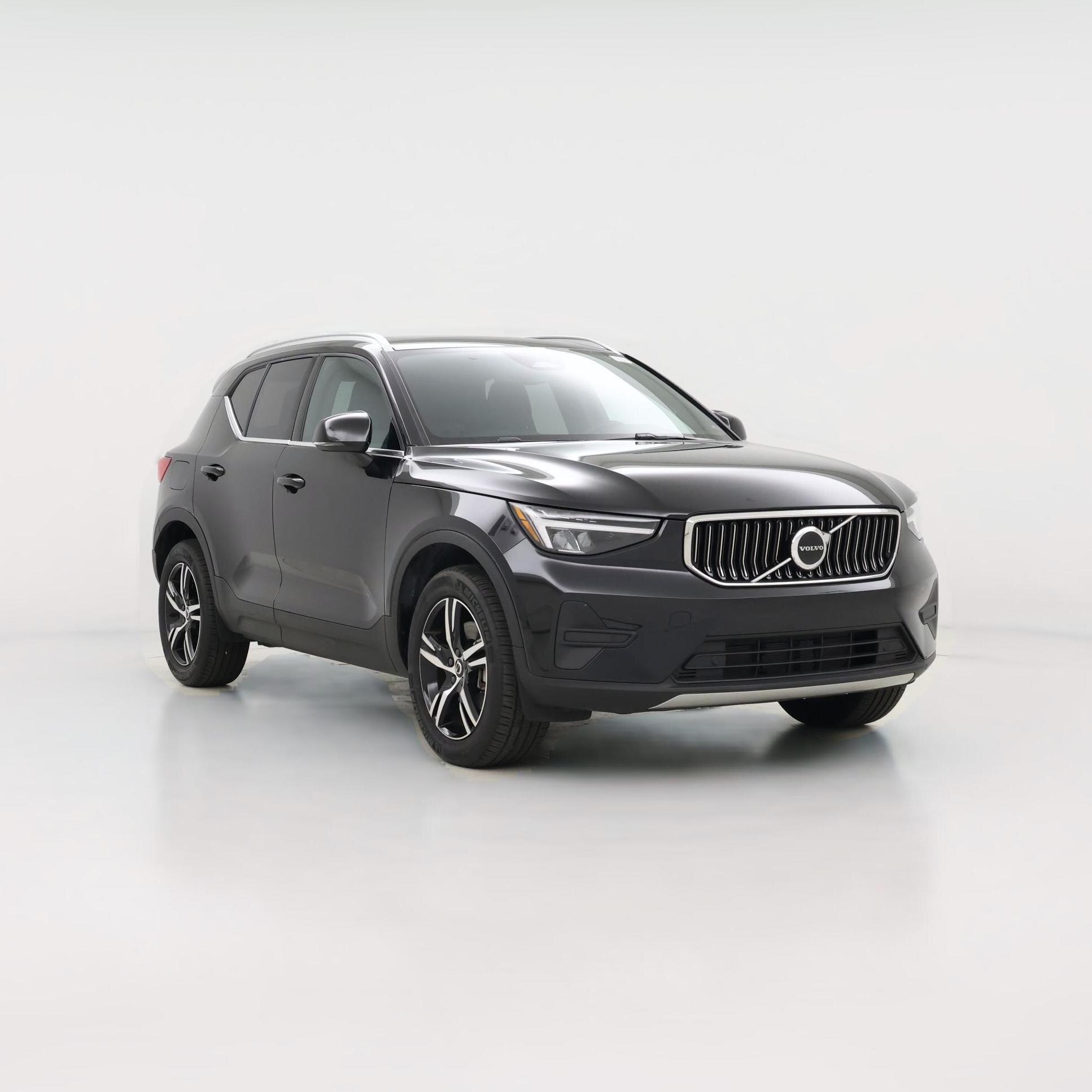 Thumbnail: 2025 Volvo XC40 - 1