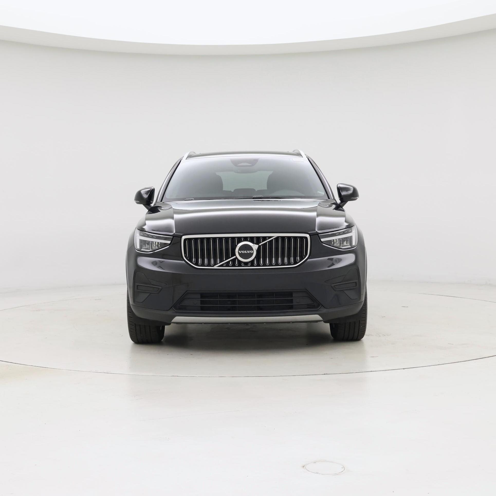 Thumbnail: 2025 Volvo XC40 - 5