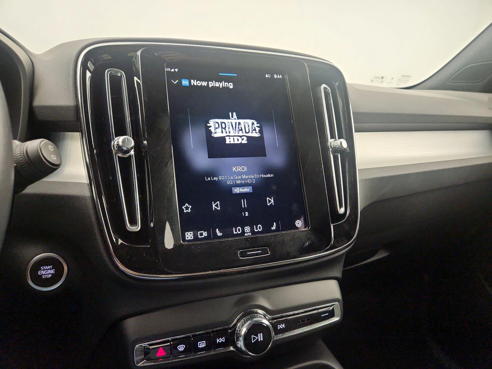 Thumbnail: 2025 Volvo XC40 - 13