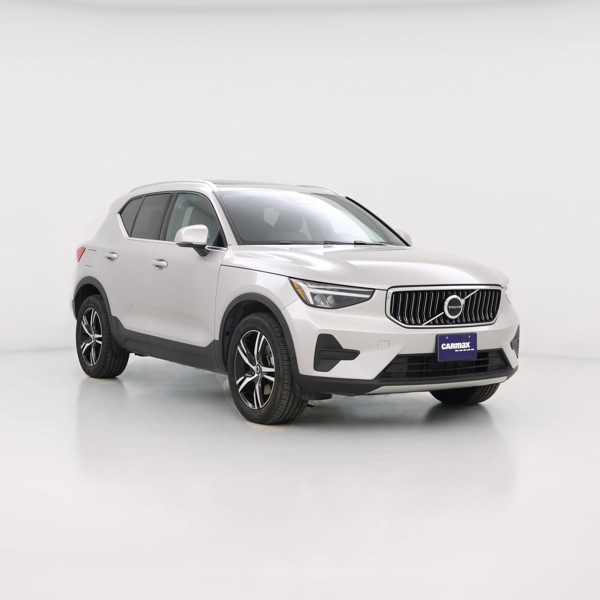Thumbnail: 2025 Volvo XC40 - 1
