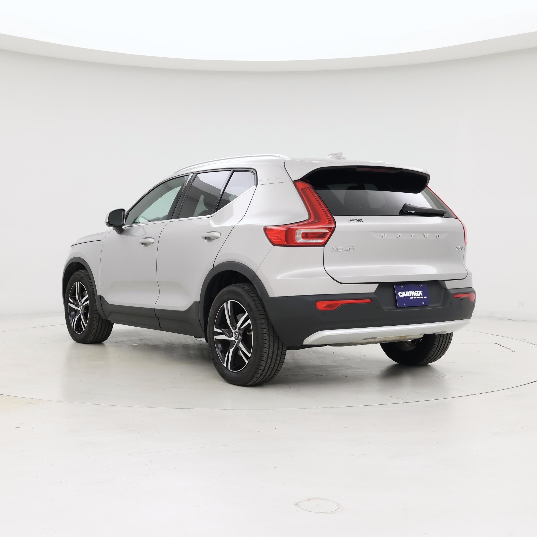 Thumbnail: 2025 Volvo XC40 - 2