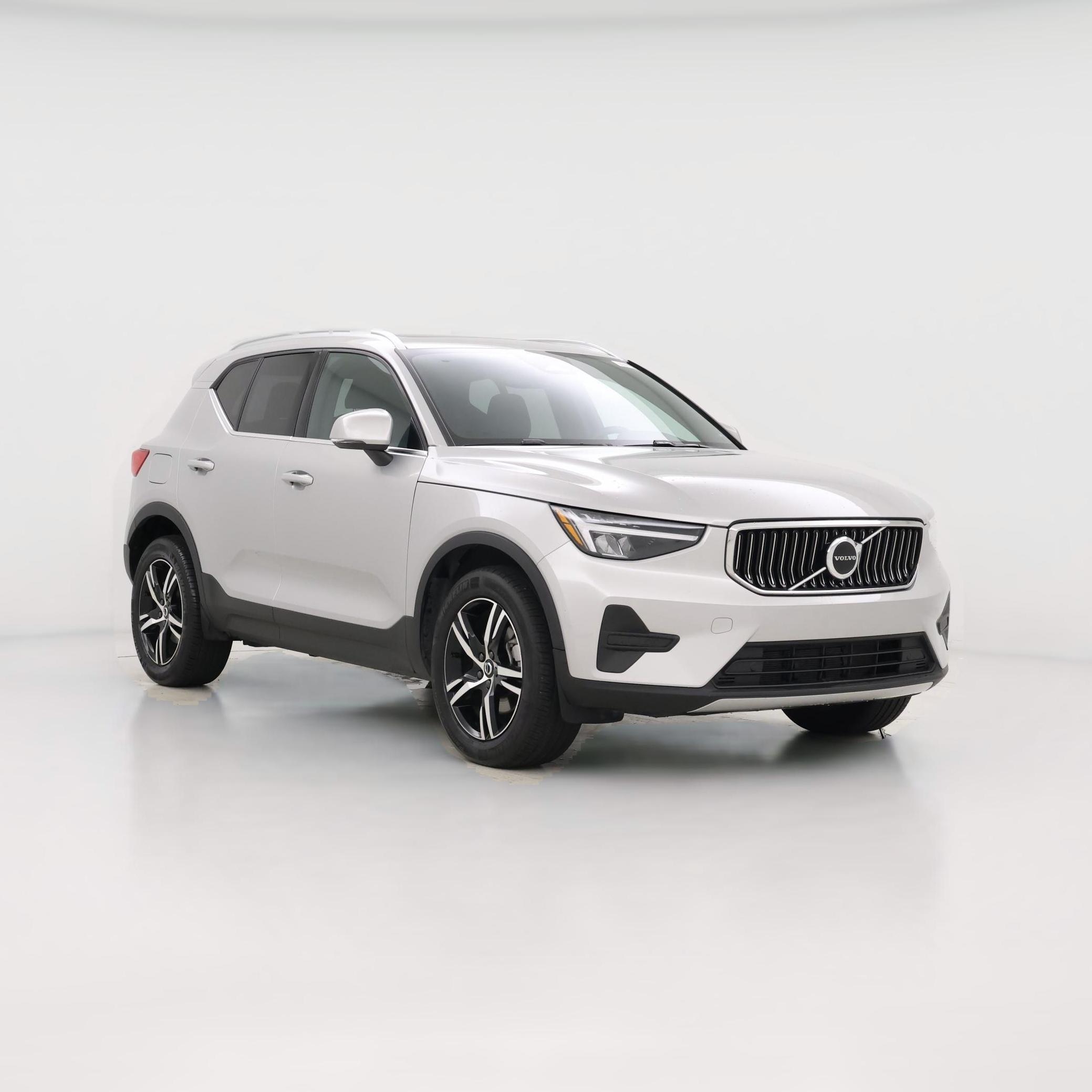 Thumbnail: 2025 Volvo XC40 - 1