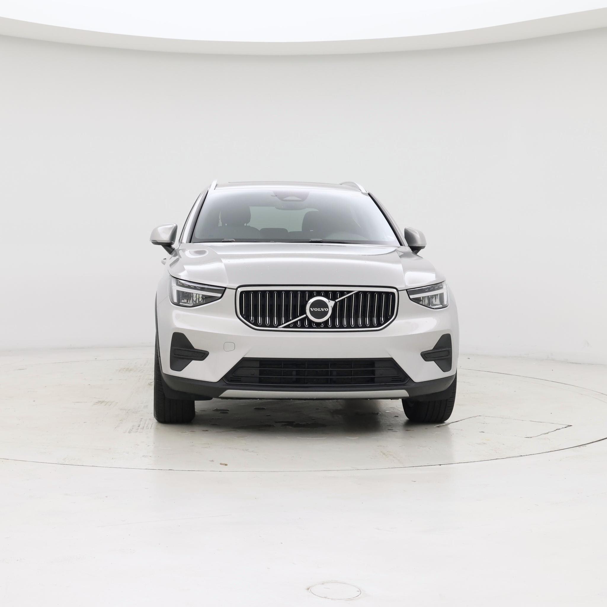 Thumbnail: 2025 Volvo XC40 - 5