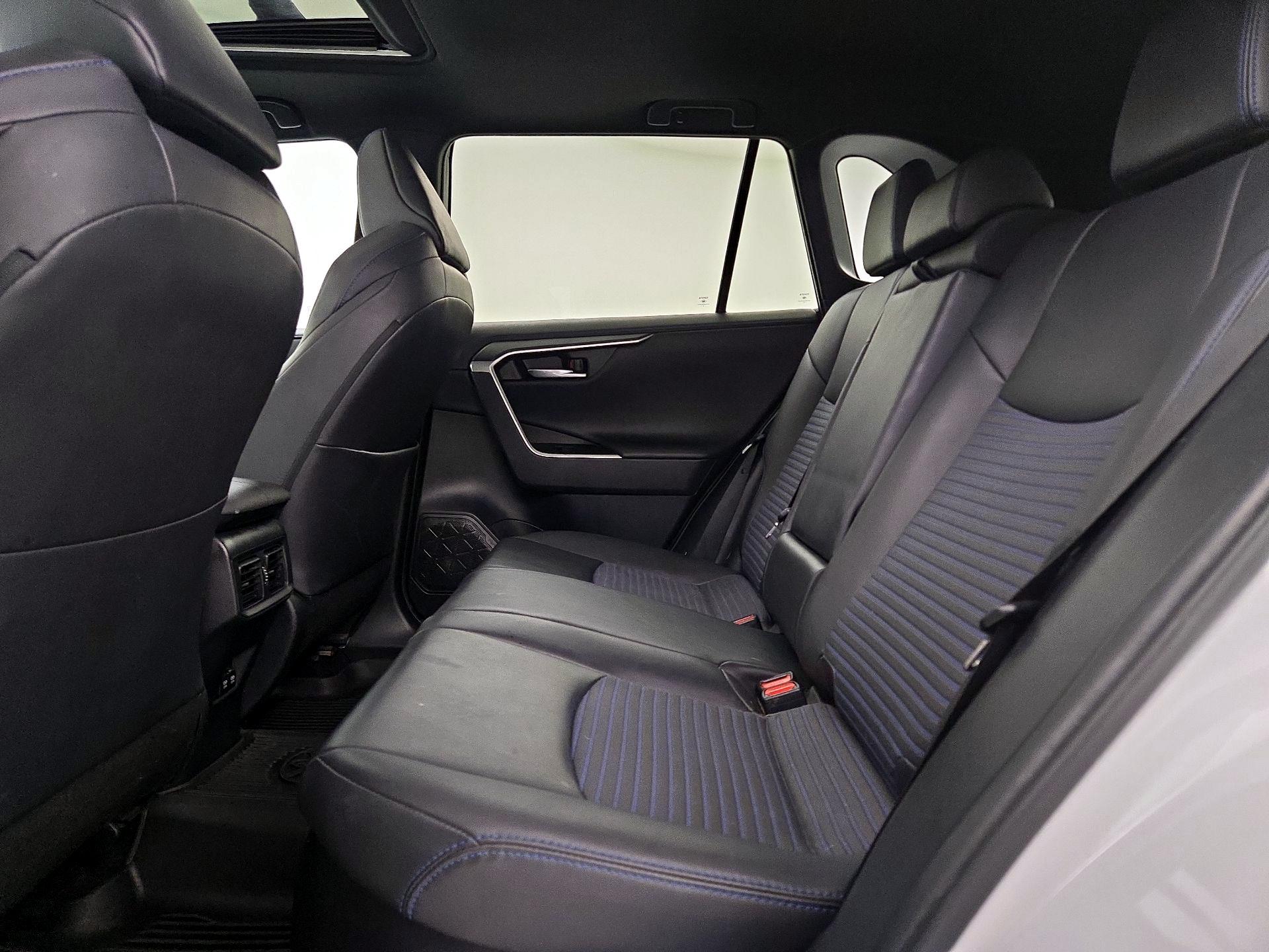 Thumbnail: 2020 Toyota RAV4 - 20