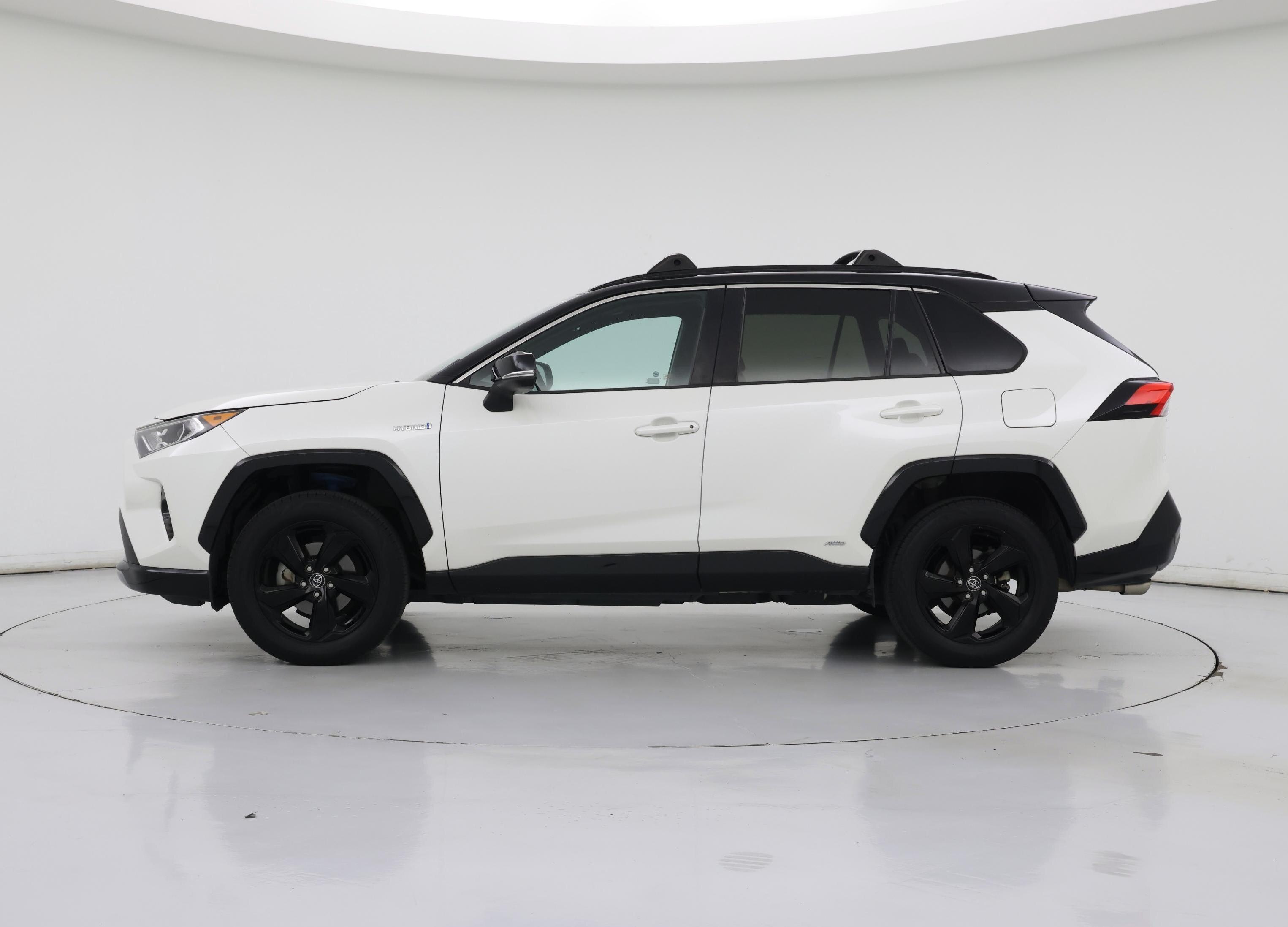 Thumbnail: 2020 Toyota RAV4 - 3
