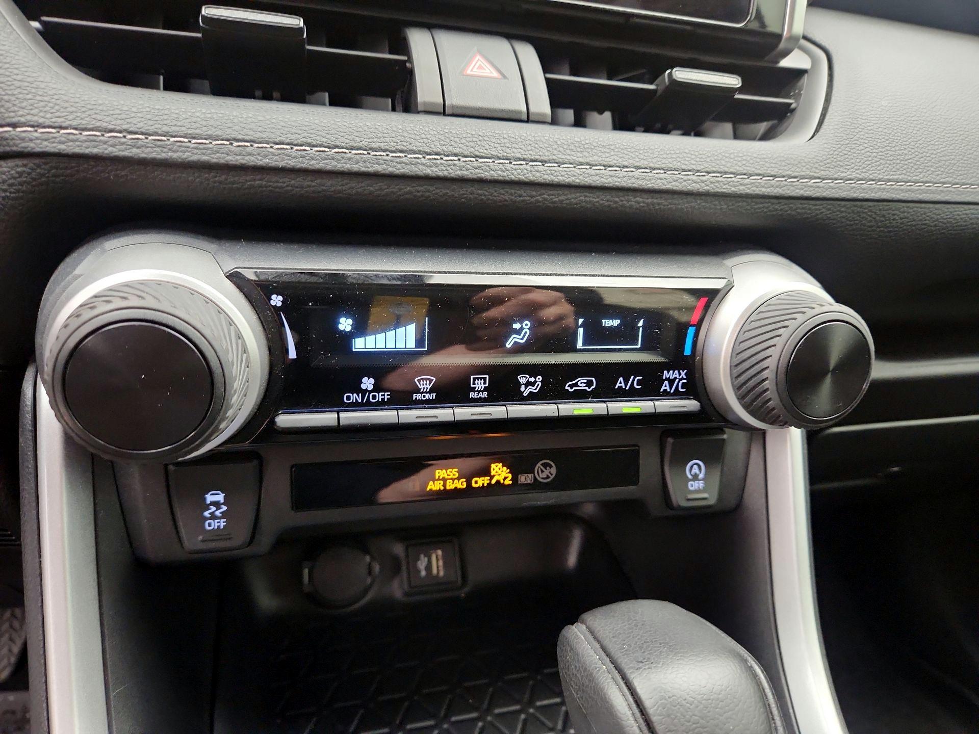 Thumbnail: 2024 Toyota RAV4 - 17