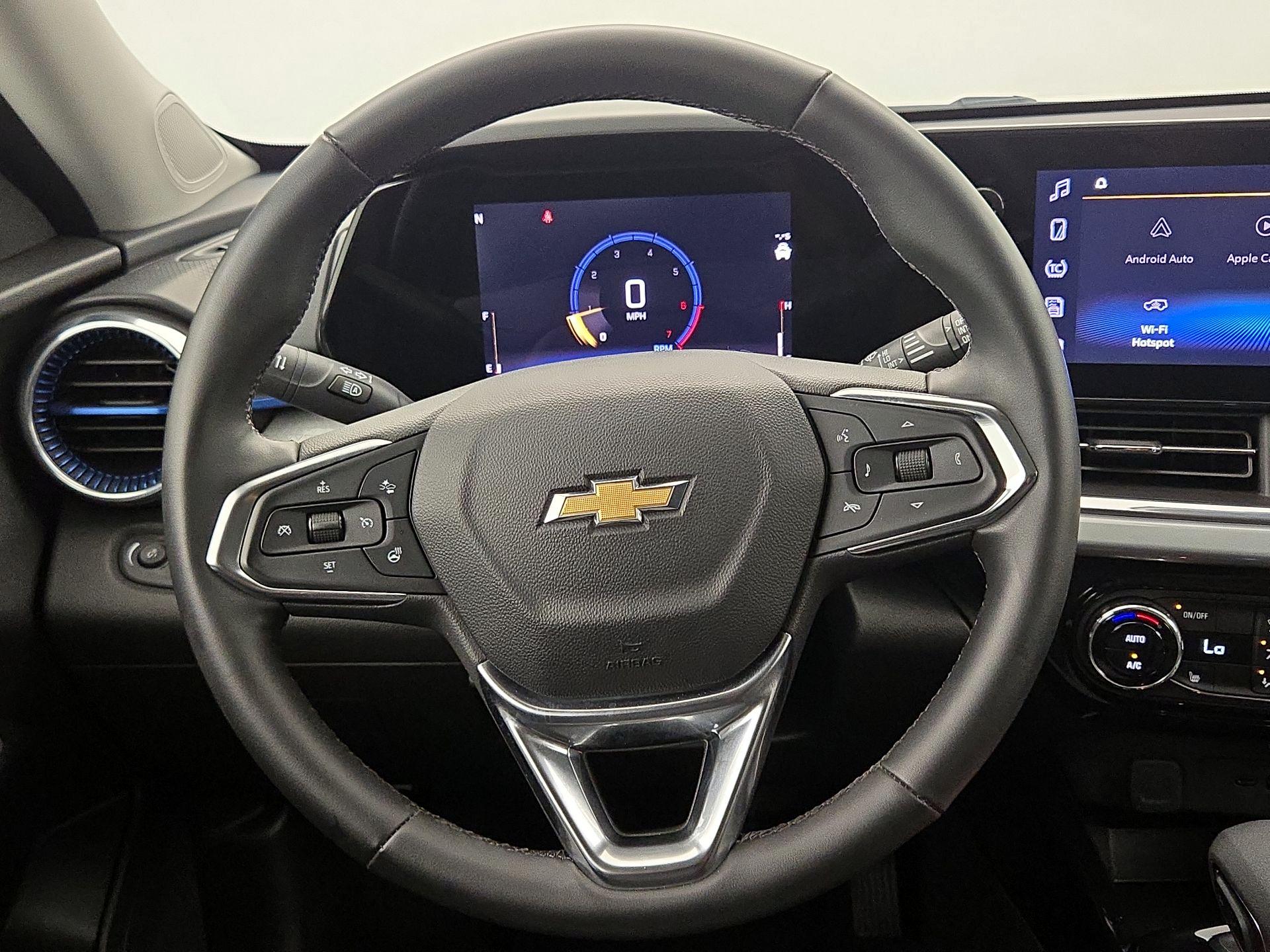 Thumbnail: 2024 Chevrolet Trax - 10