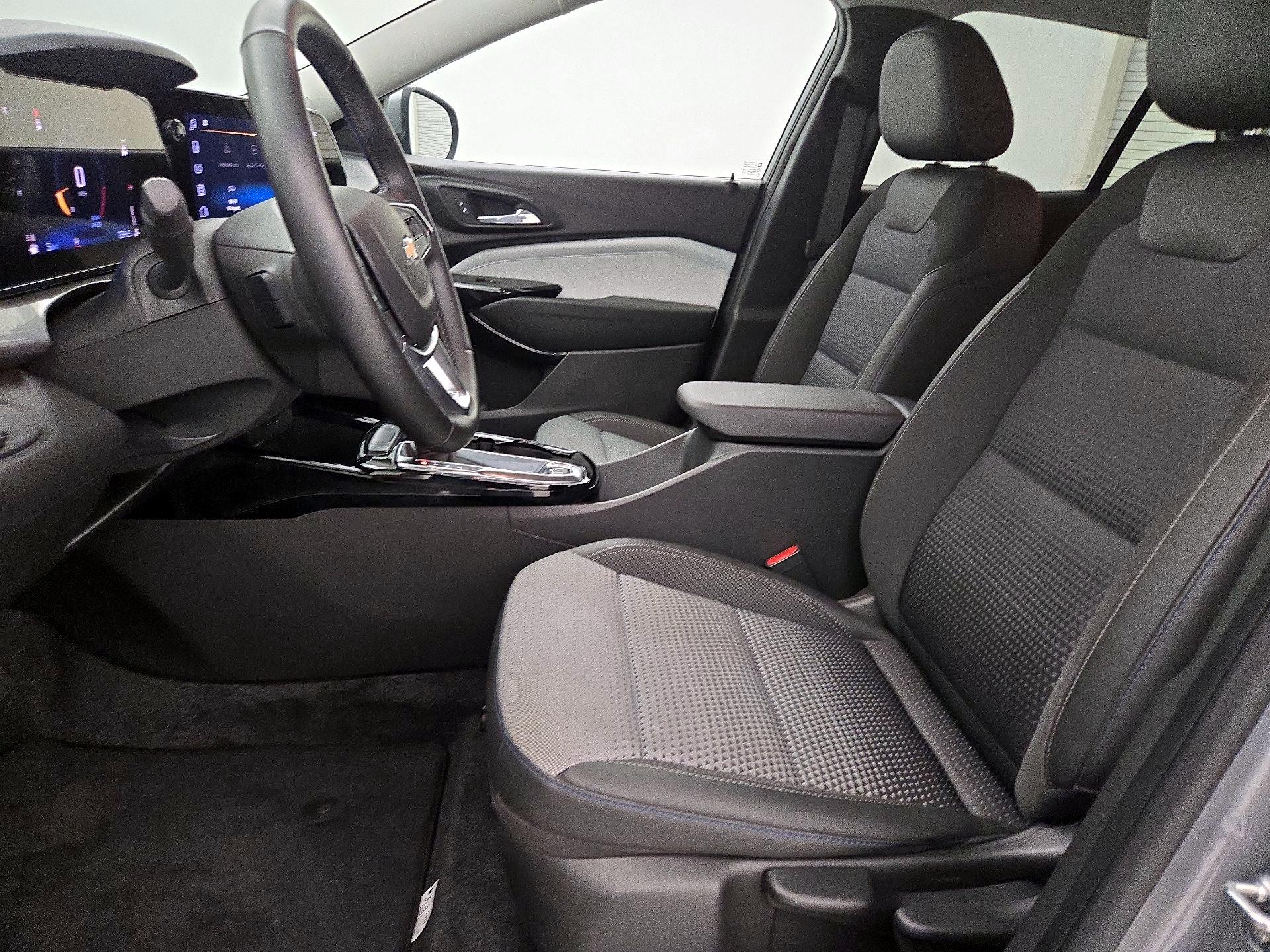 Thumbnail: 2024 Chevrolet Trax - 11
