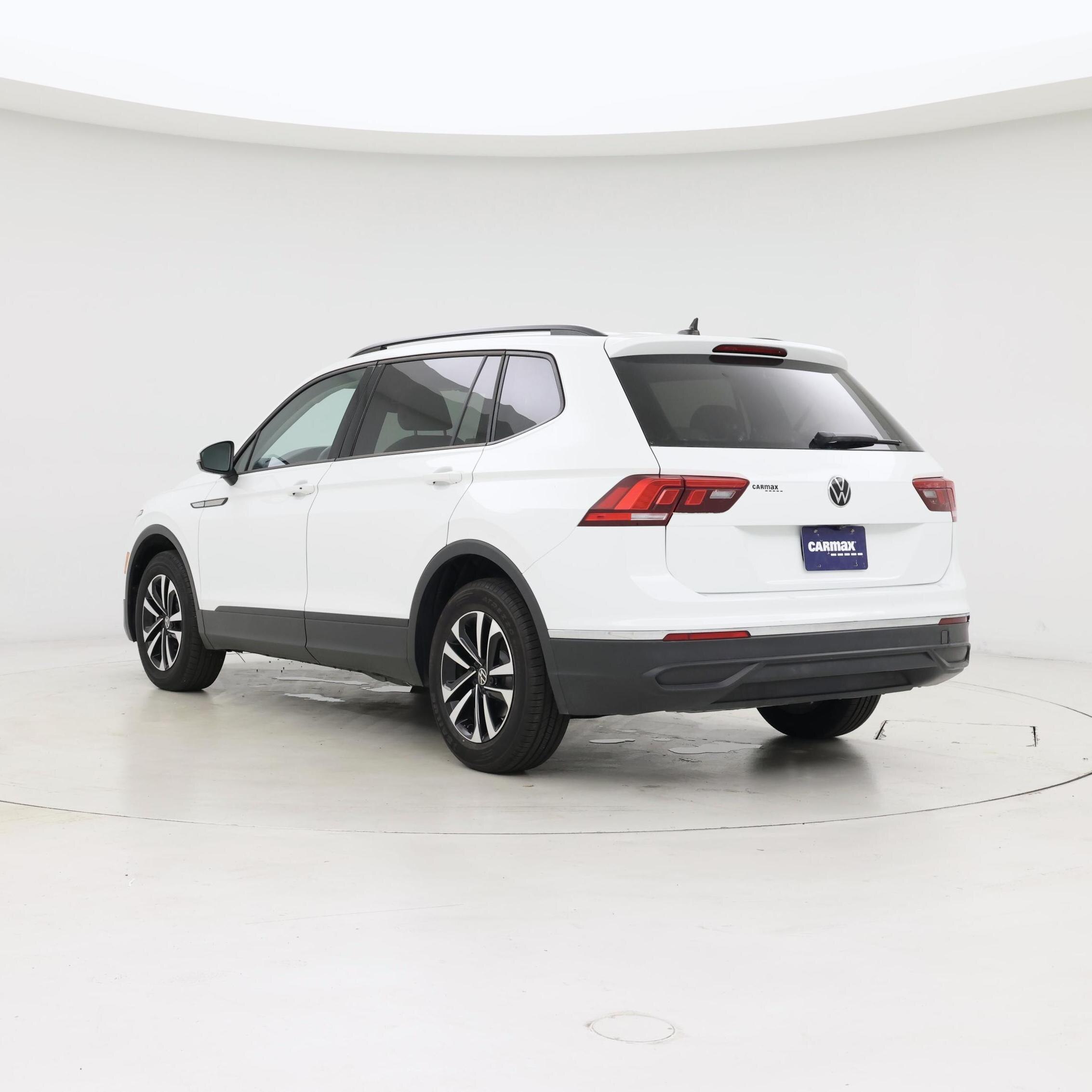 Thumbnail: 2023 Volkswagen Tiguan - 2