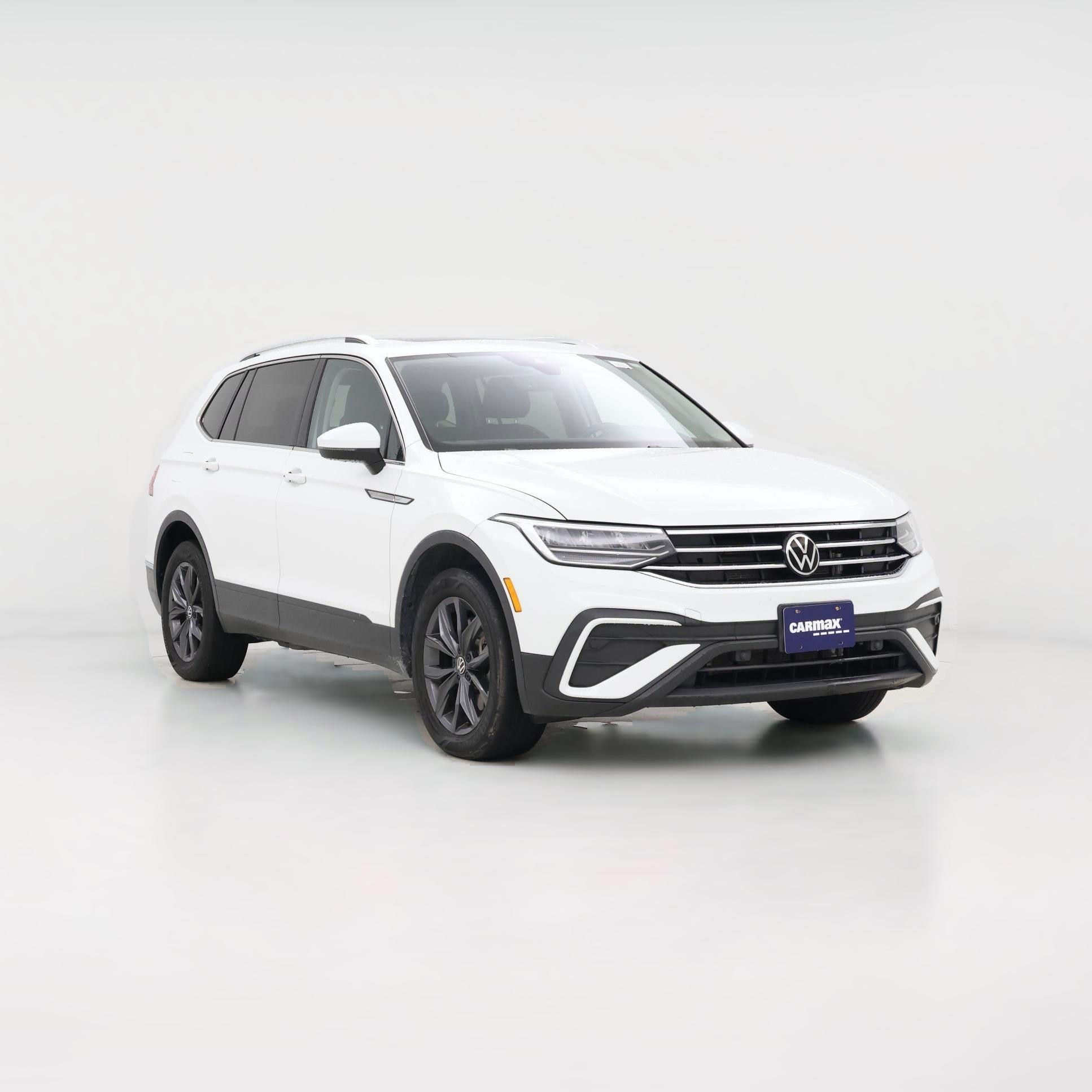 Thumbnail: 2022 Volkswagen Tiguan - 1
