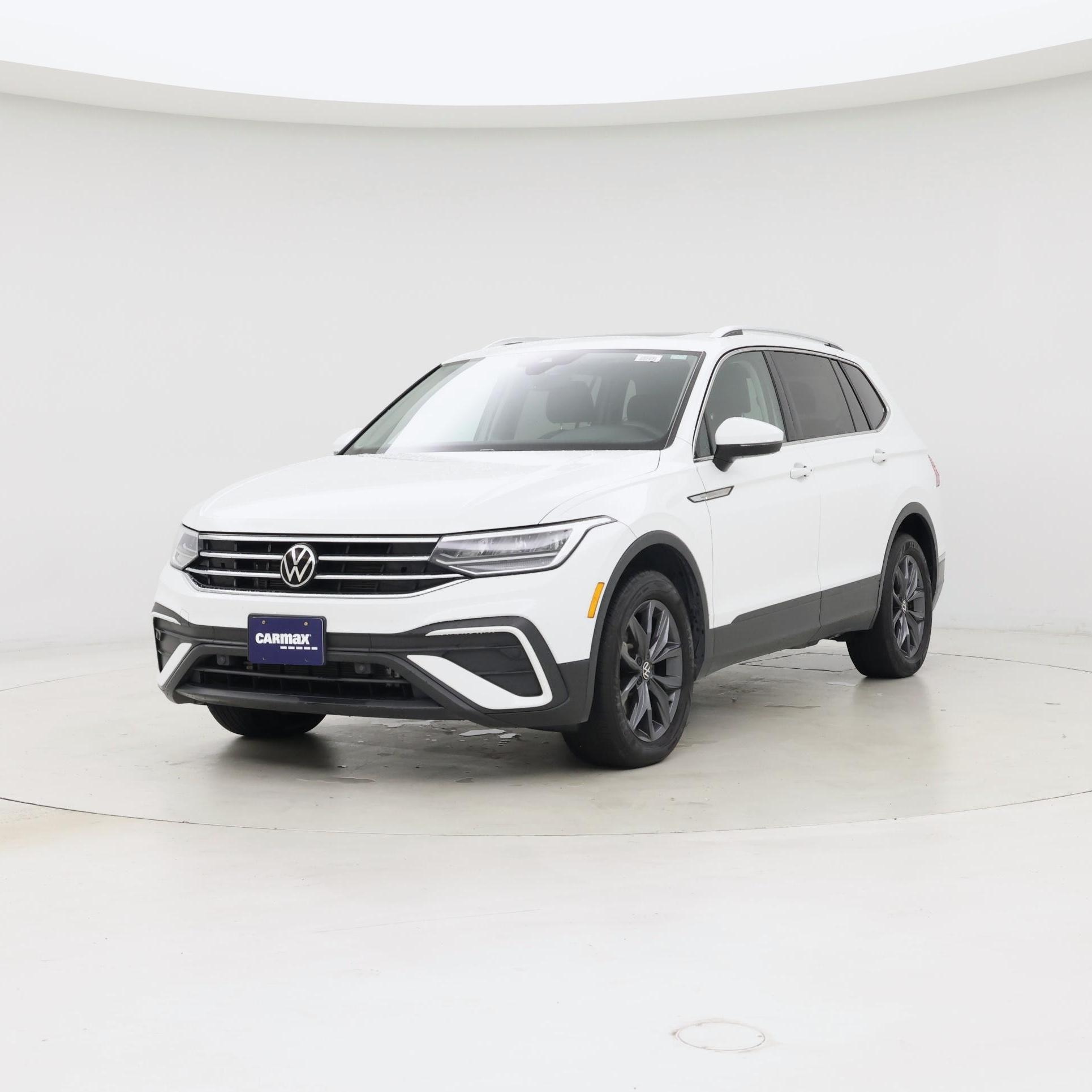 Thumbnail: 2022 Volkswagen Tiguan - 4