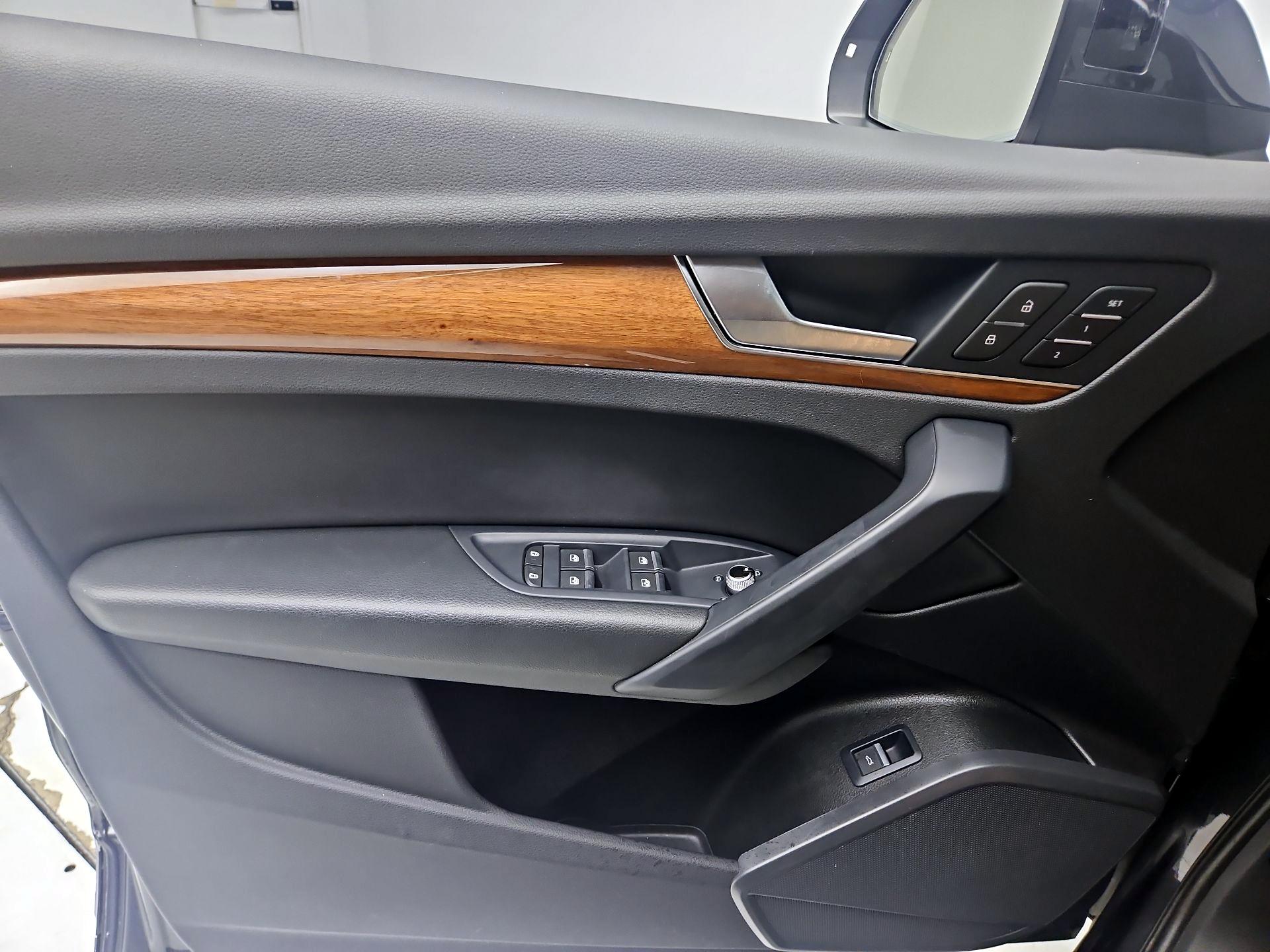 Thumbnail: 2021 Audi Q5 - 12