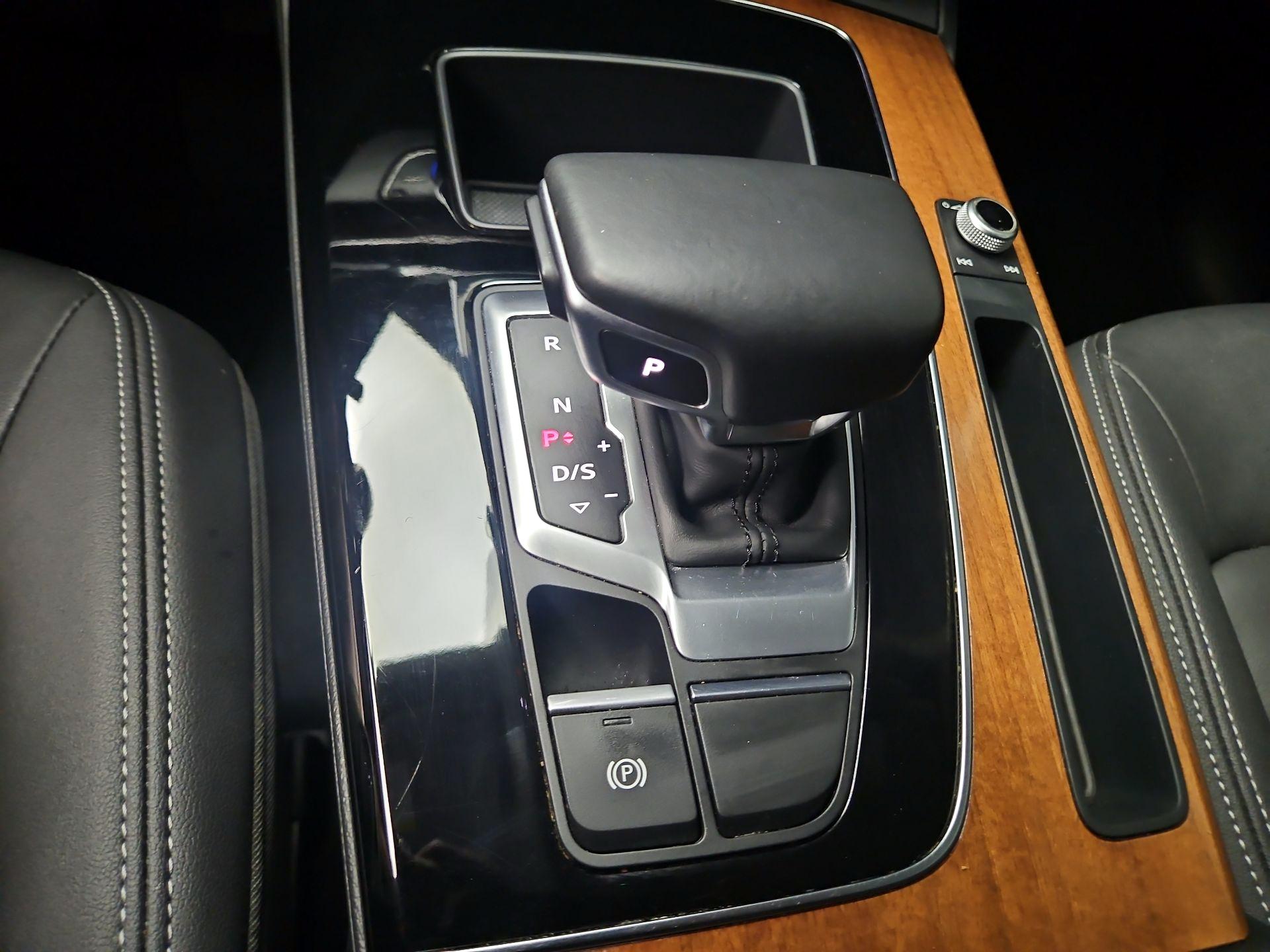 Thumbnail: 2021 Audi Q5 - 17