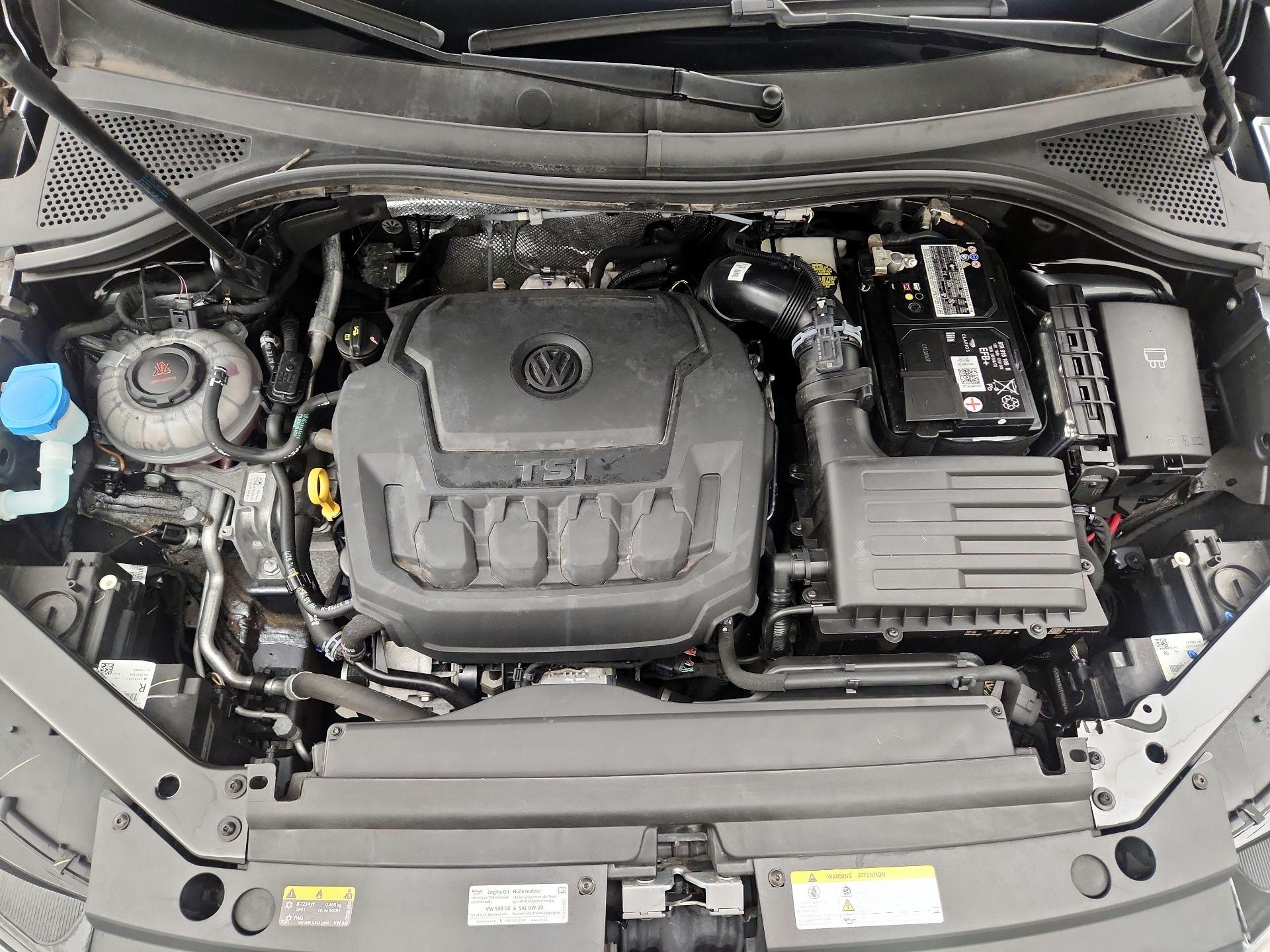 Thumbnail: 2022 Volkswagen Tiguan - 20