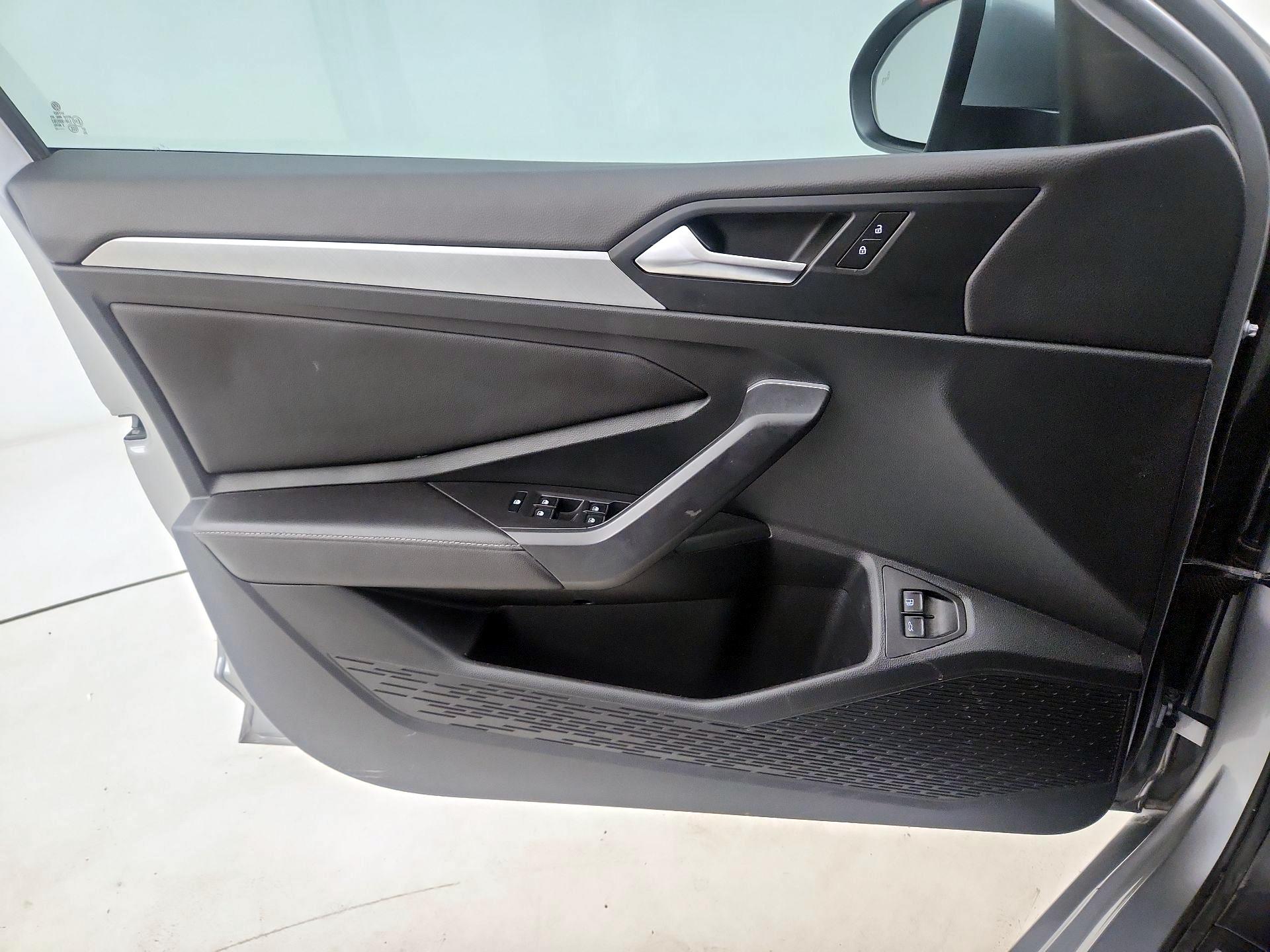 Thumbnail: 2022 Volkswagen Jetta - 12