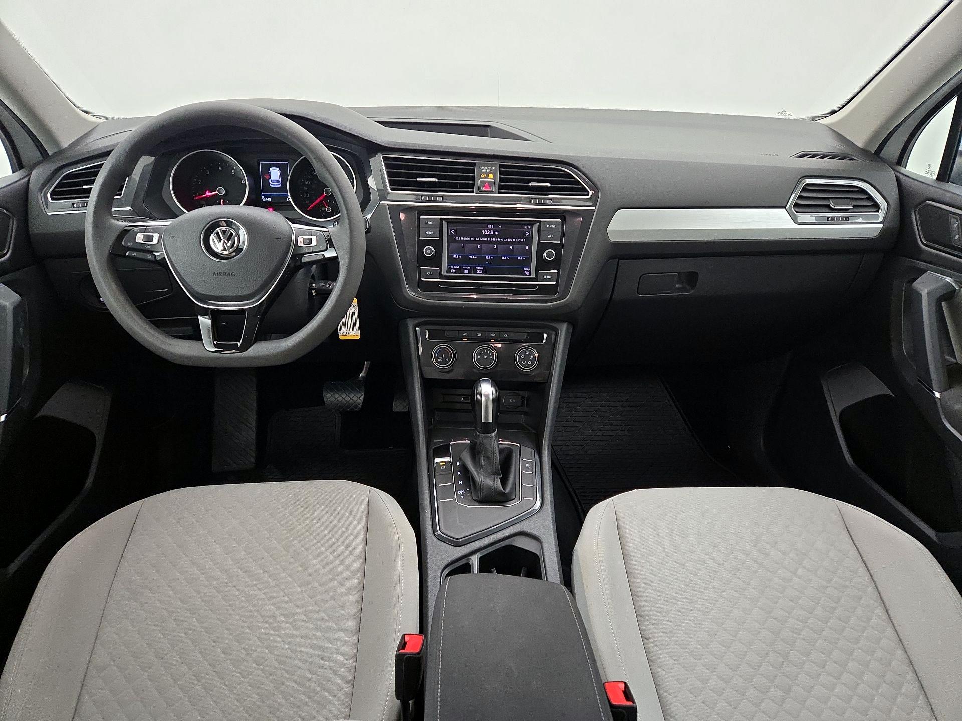 Thumbnail: 2018 Volkswagen Tiguan - 9