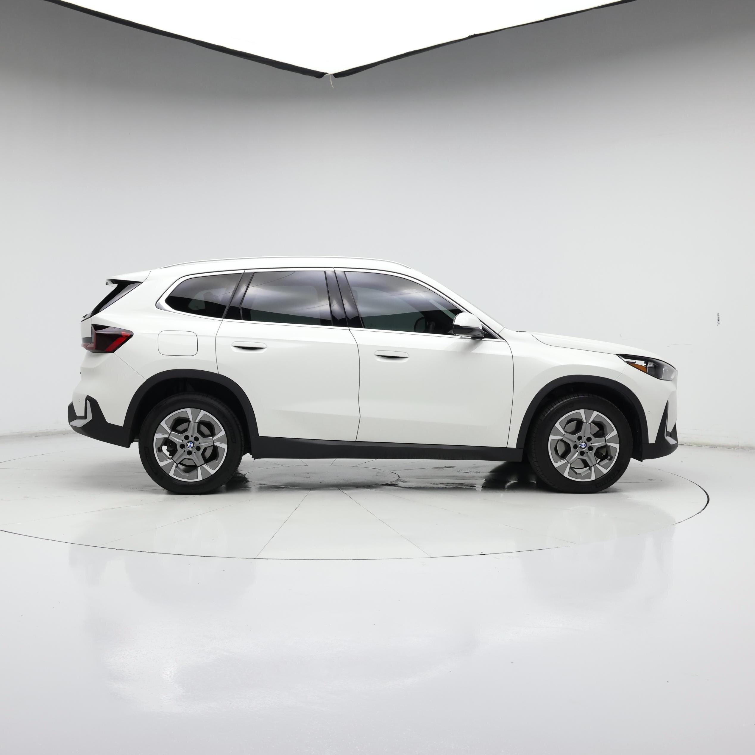 Thumbnail: 2023 BMW X1 - 7