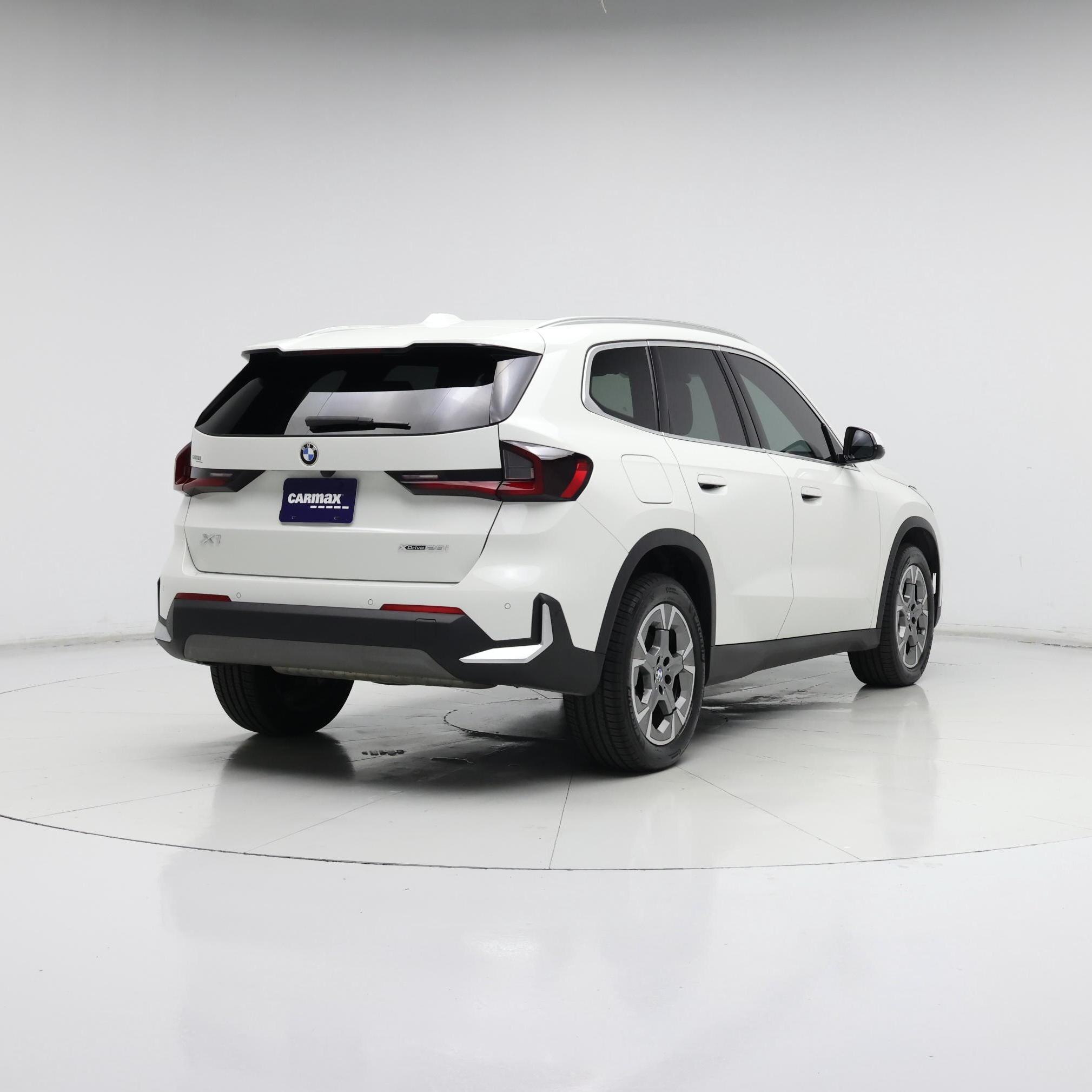 Thumbnail: 2023 BMW X1 - 8