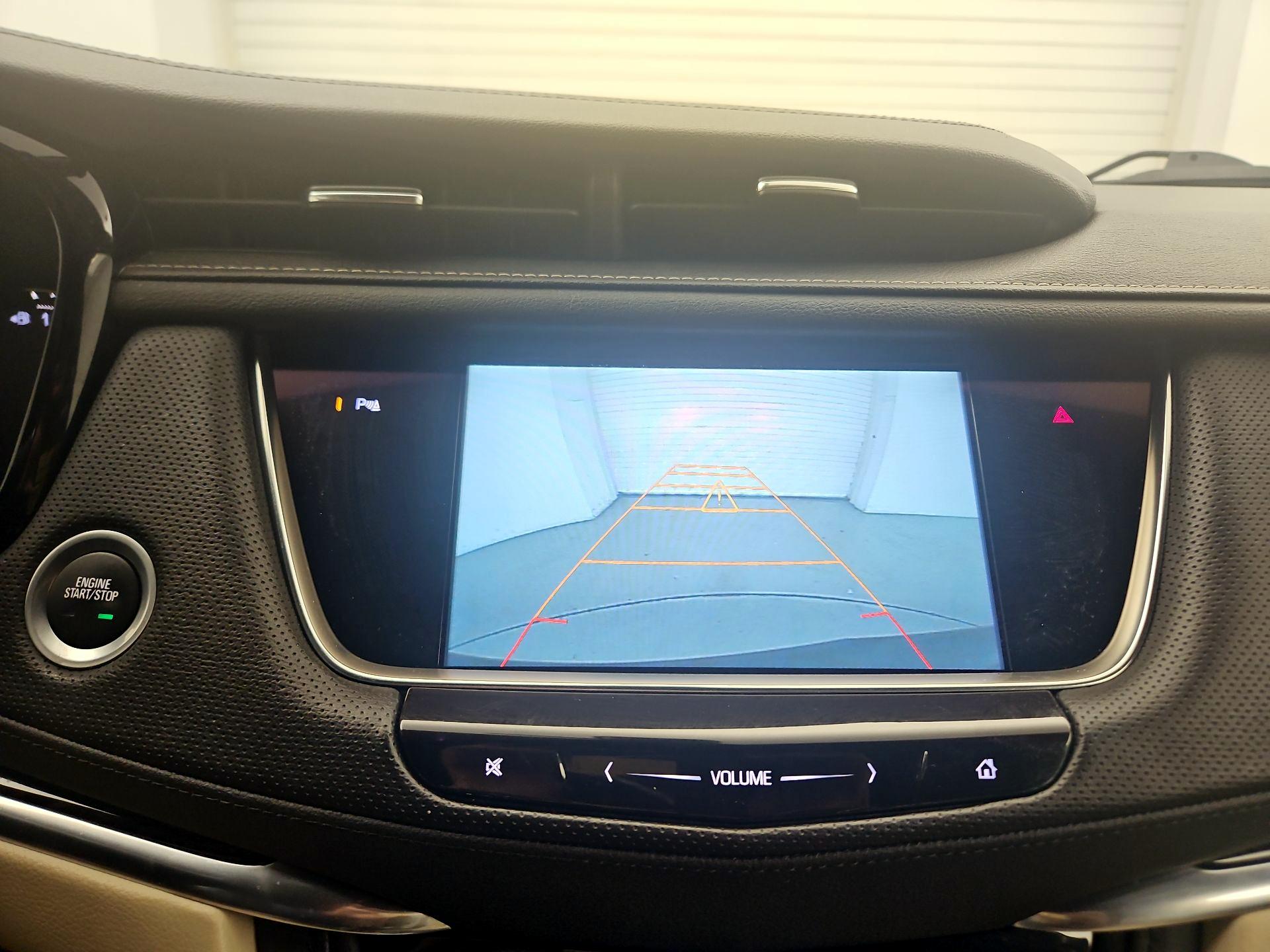 Thumbnail: 2017 Cadillac XT5 - 14