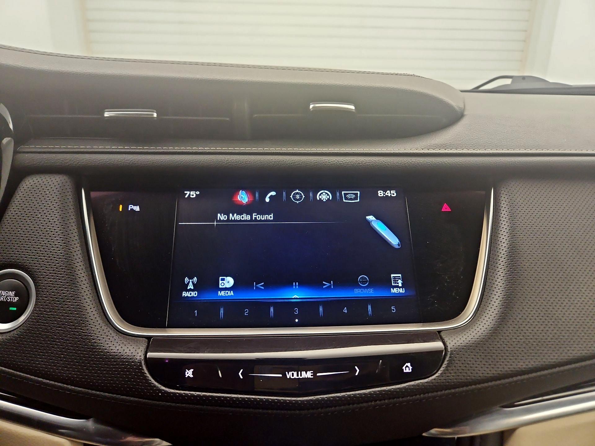 Thumbnail: 2017 Cadillac XT5 - 15