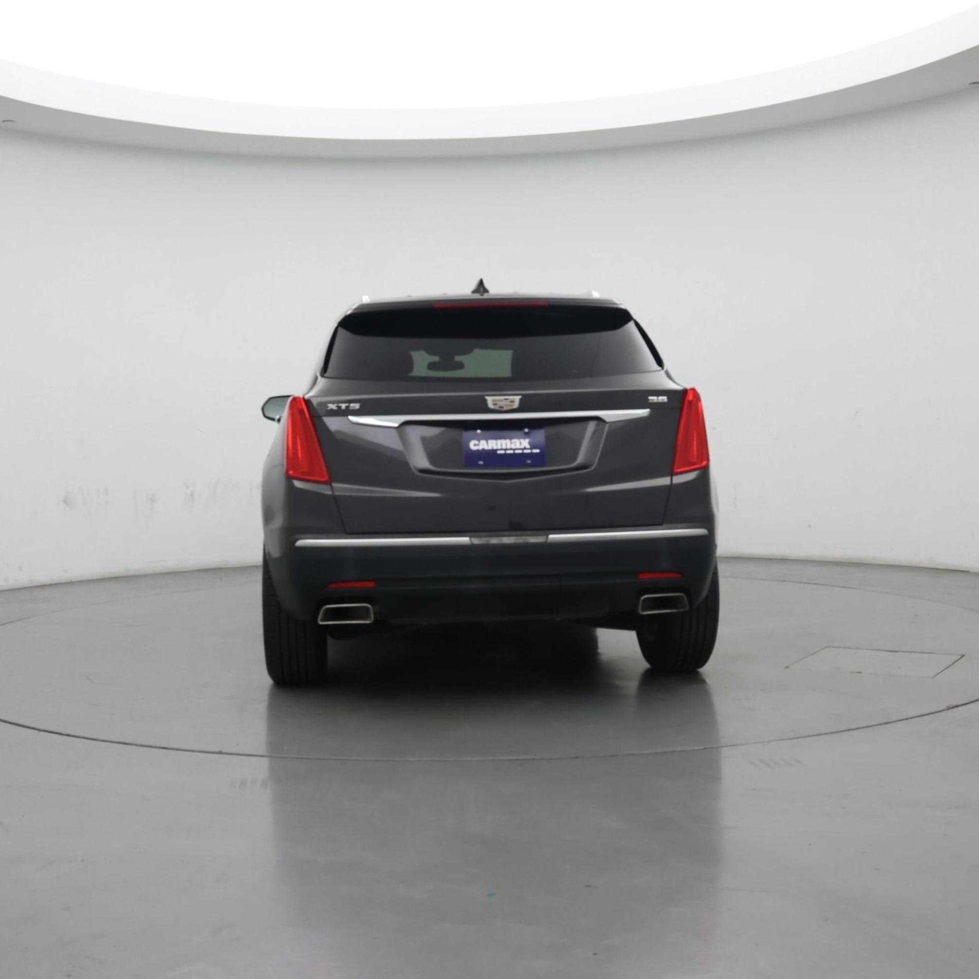 Thumbnail: 2017 Cadillac XT5 - 6