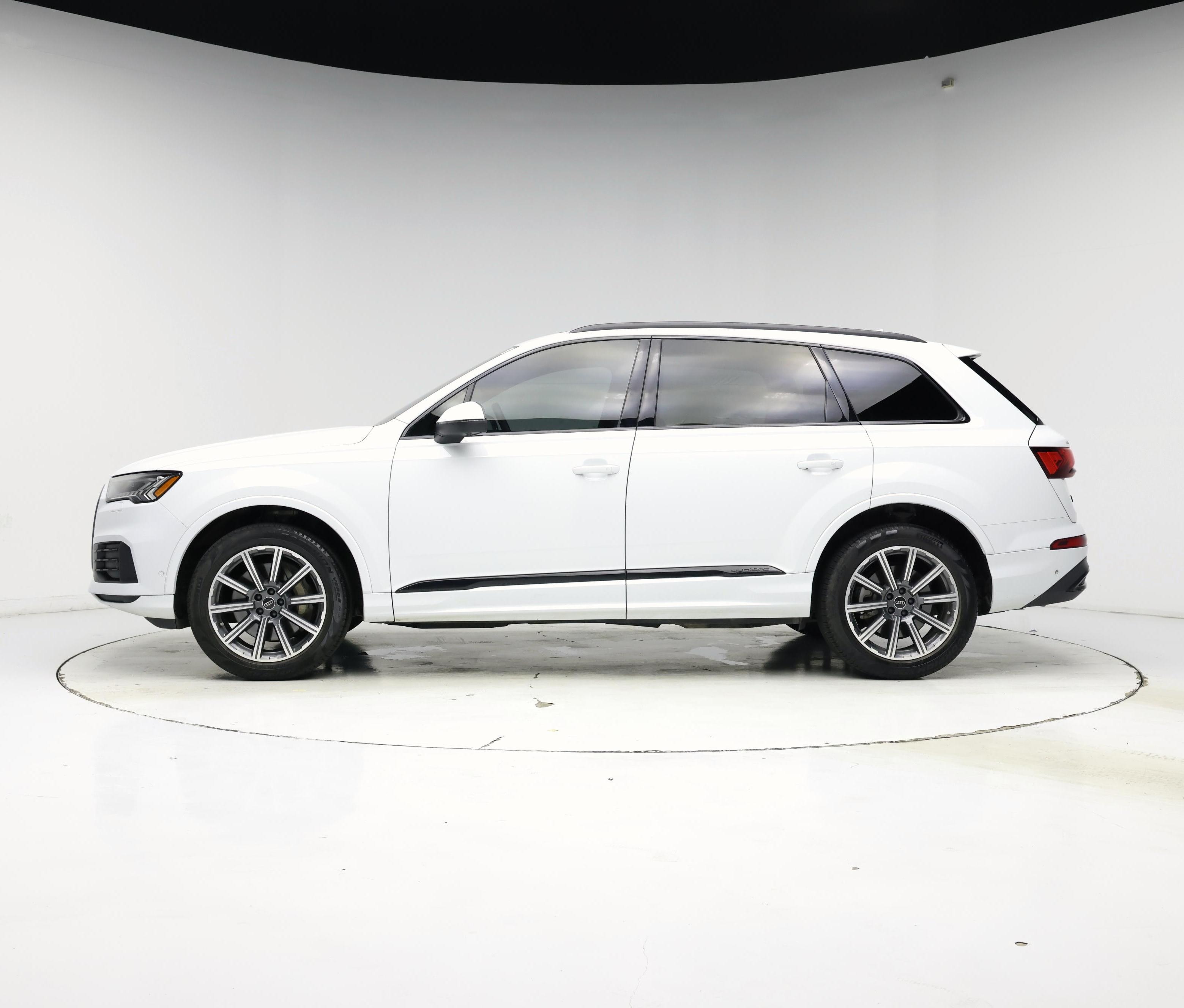 Thumbnail: 2023 Audi Q7 - 3