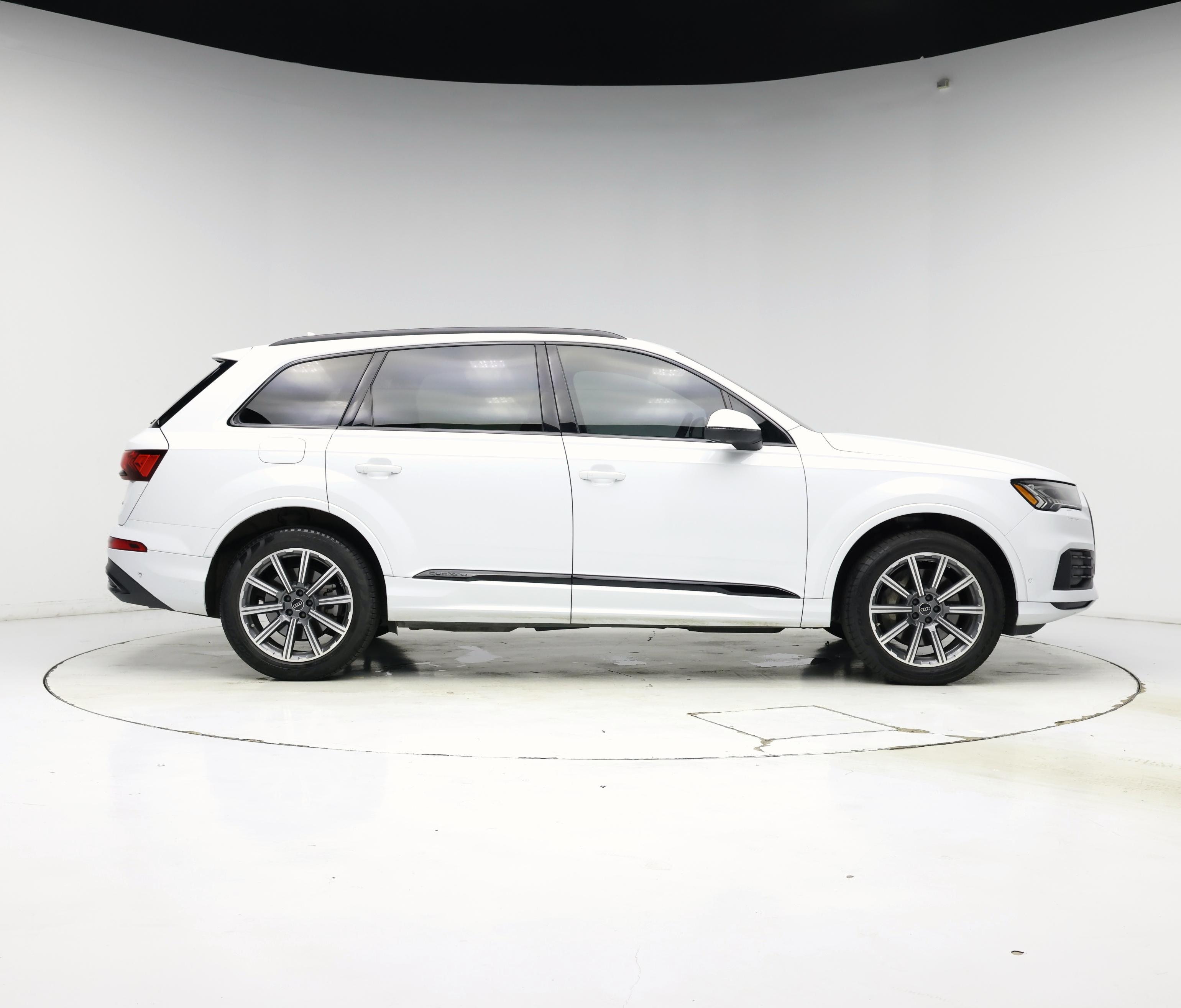 Thumbnail: 2023 Audi Q7 - 7