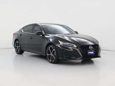 Black 2024 Nissan Altima SR