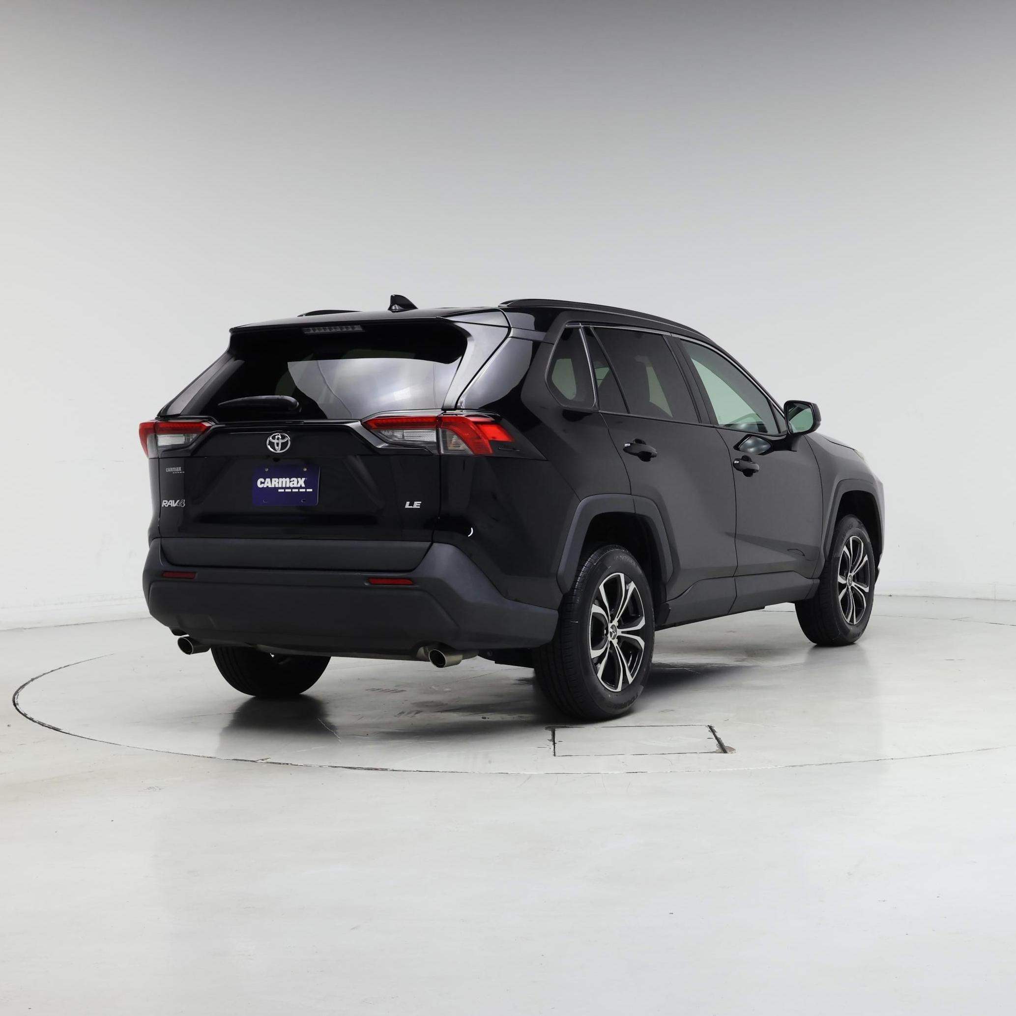 Thumbnail: 2021 Toyota RAV4 - 8
