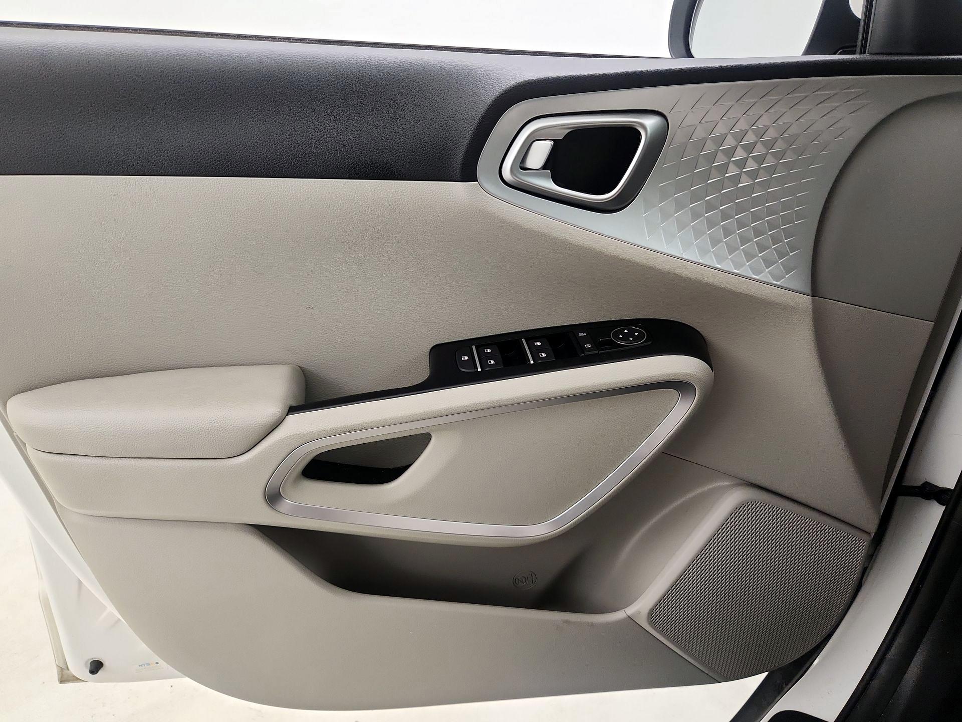 Thumbnail: 2020 Kia Soul - 12