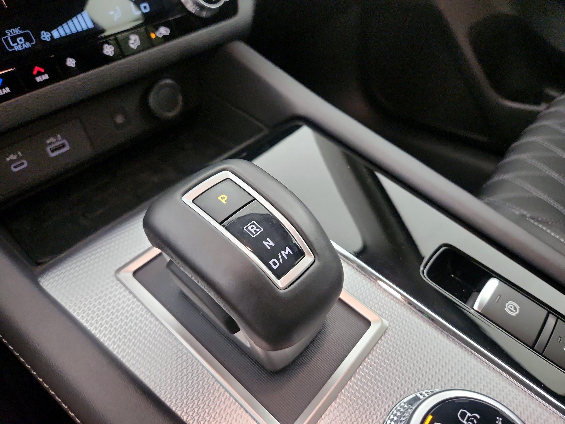 Thumbnail: 2024 Mitsubishi Outlander - 17