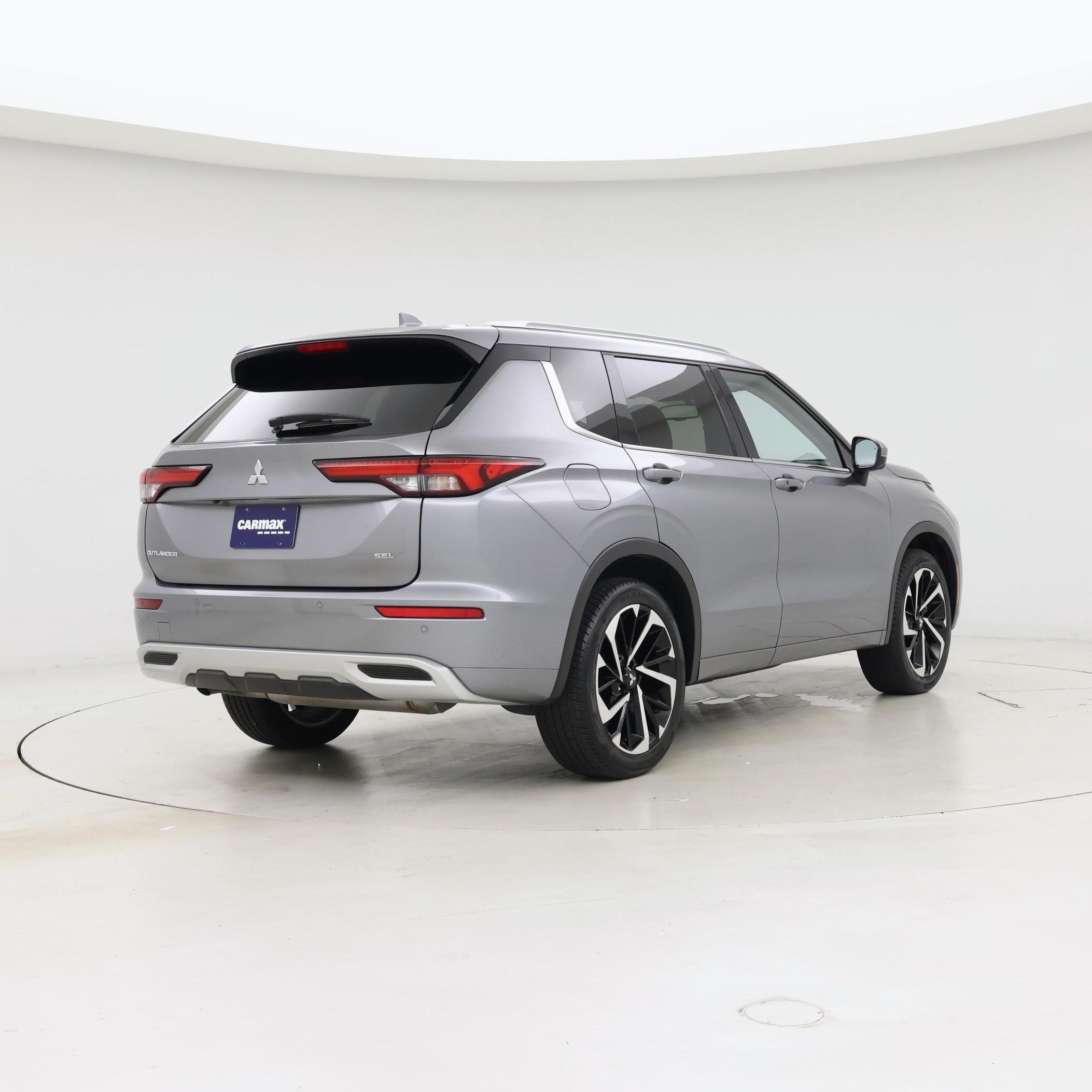 Thumbnail: 2024 Mitsubishi Outlander - 8