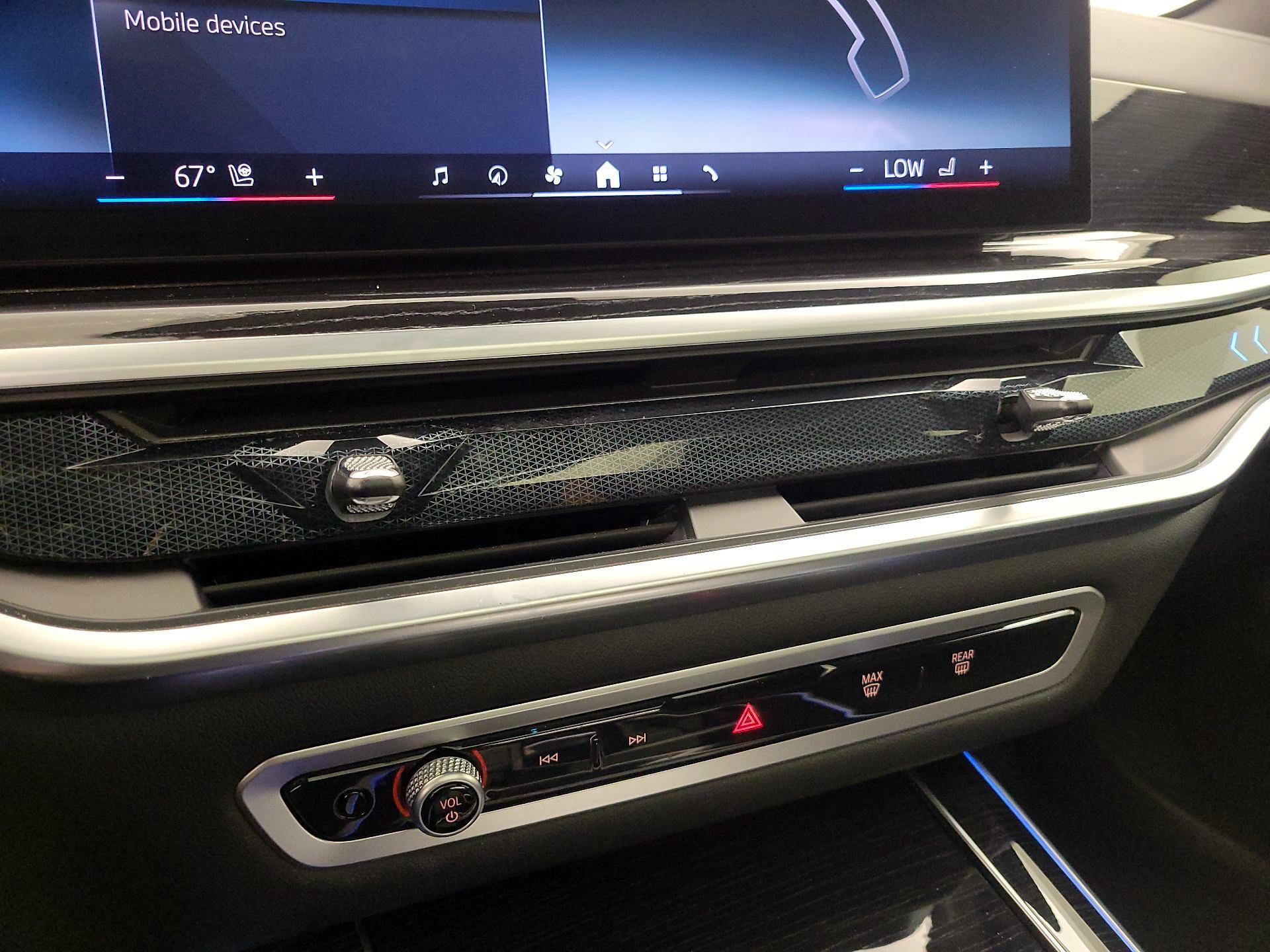 Thumbnail: 2025 BMW X5 - 17