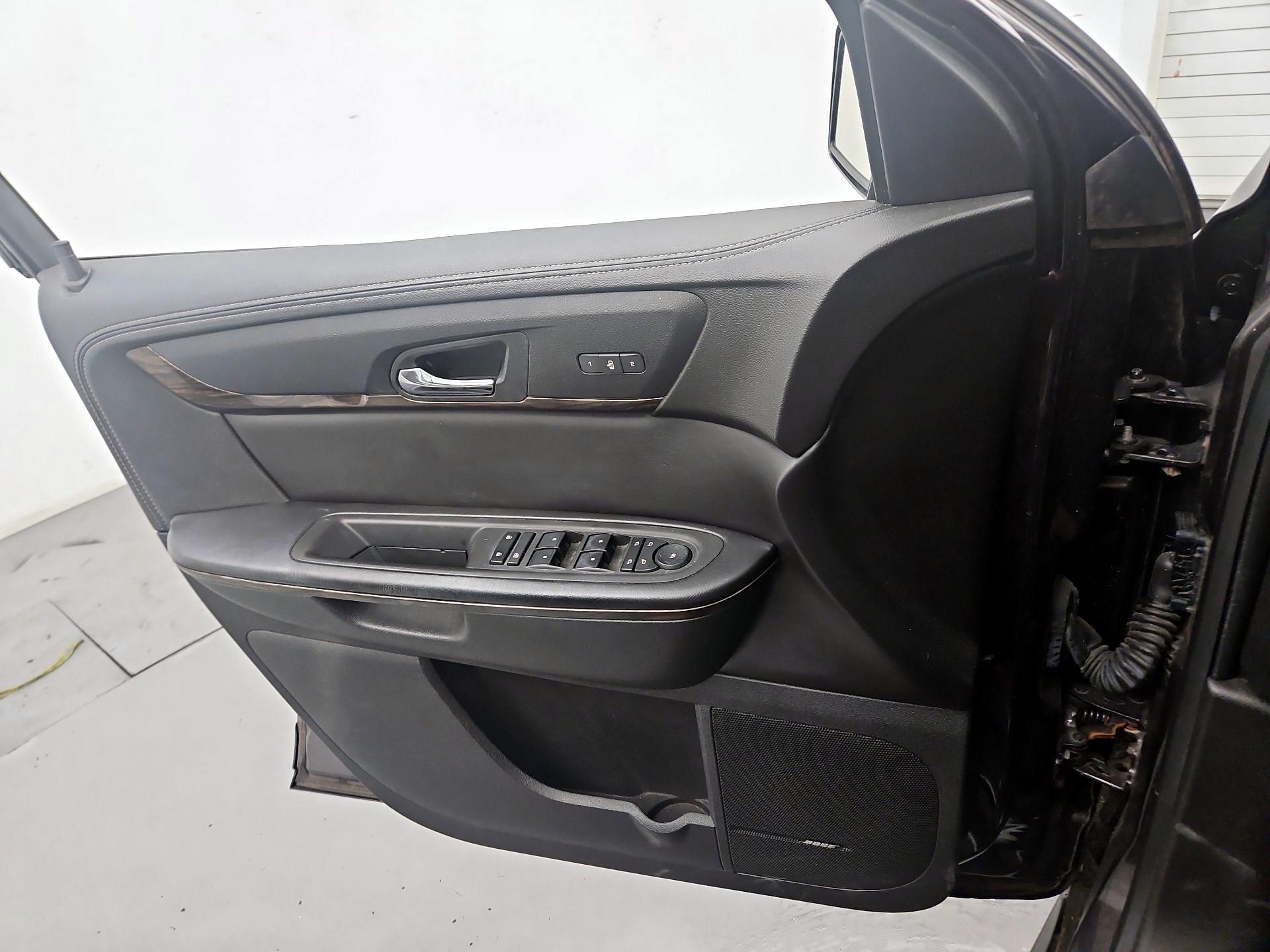 Thumbnail: 2015 GMC Acadia - 12