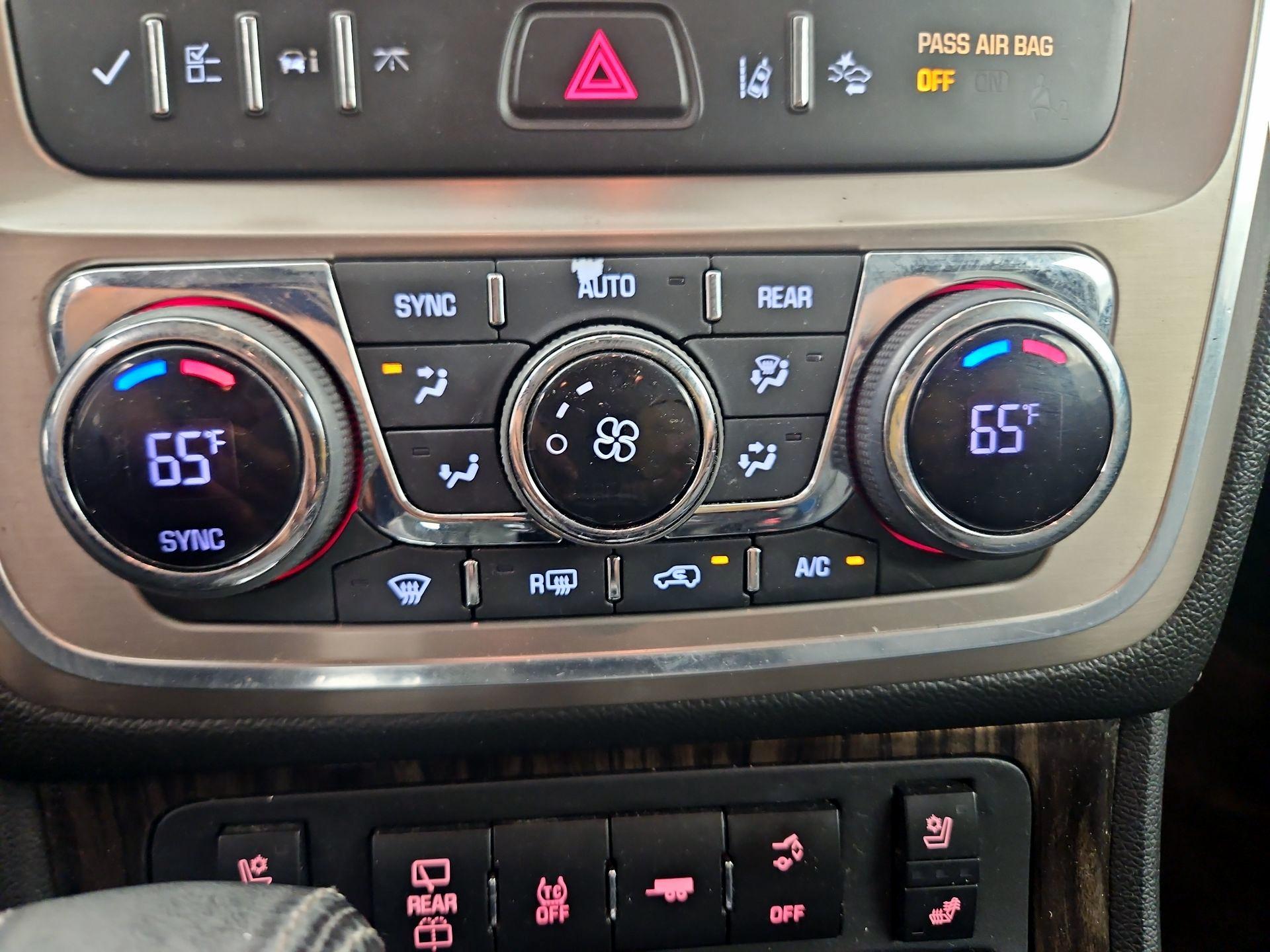 Thumbnail: 2015 GMC Acadia - 16