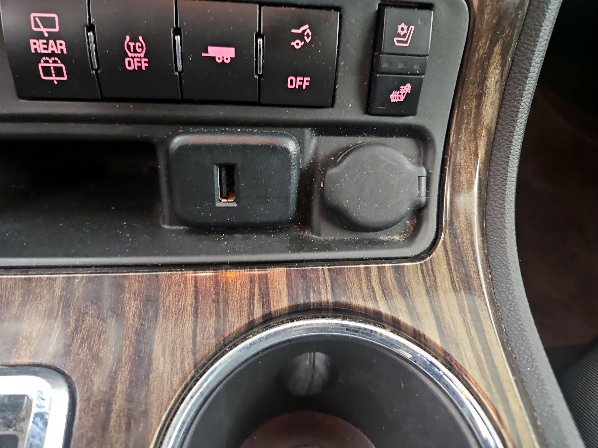 Thumbnail: 2015 GMC Acadia - 18