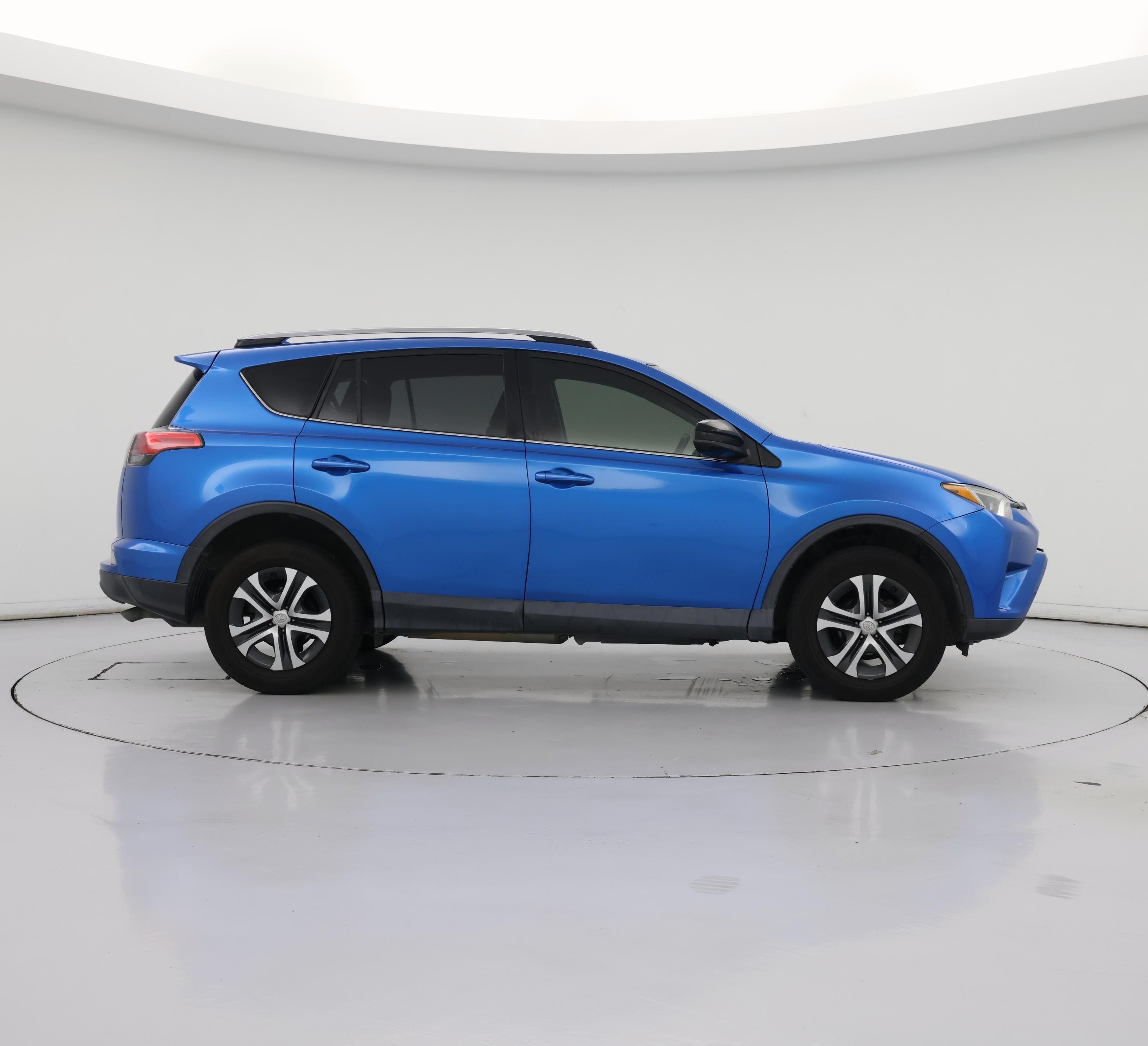 Thumbnail: 2018 Toyota RAV4 - 7