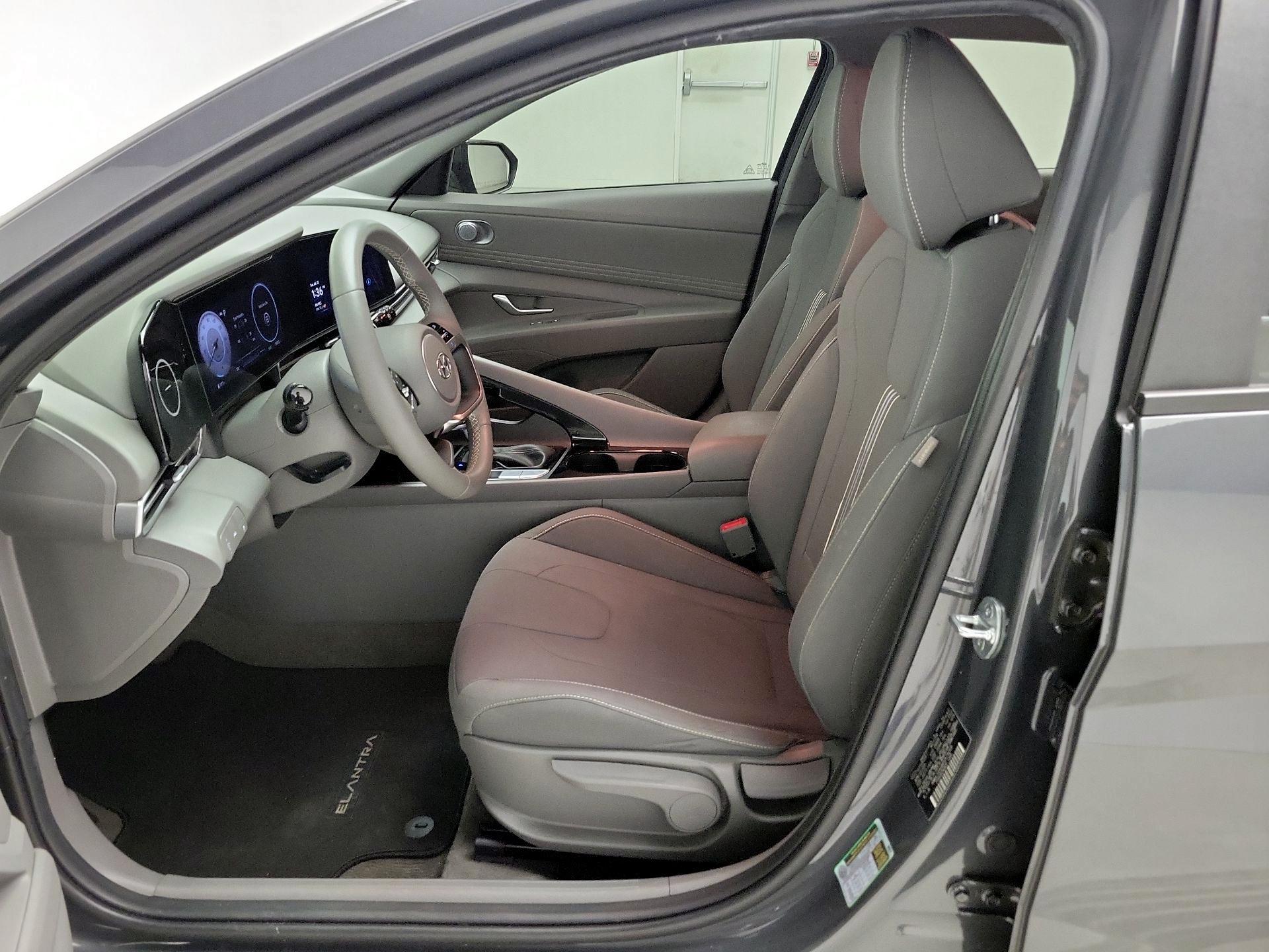 Thumbnail: 2023 Hyundai Elantra - 11