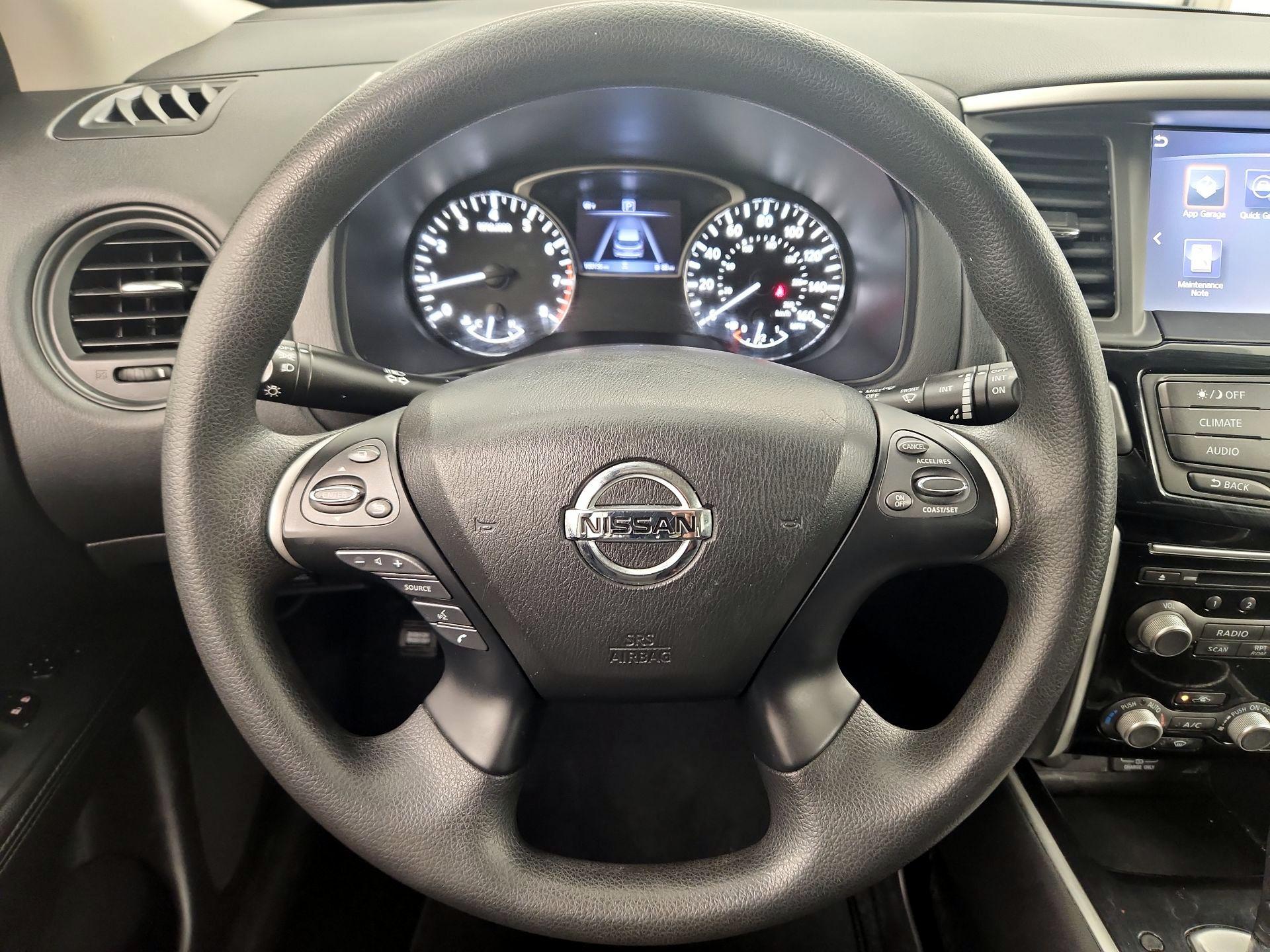 Thumbnail: 2018 Nissan Pathfinder - 10